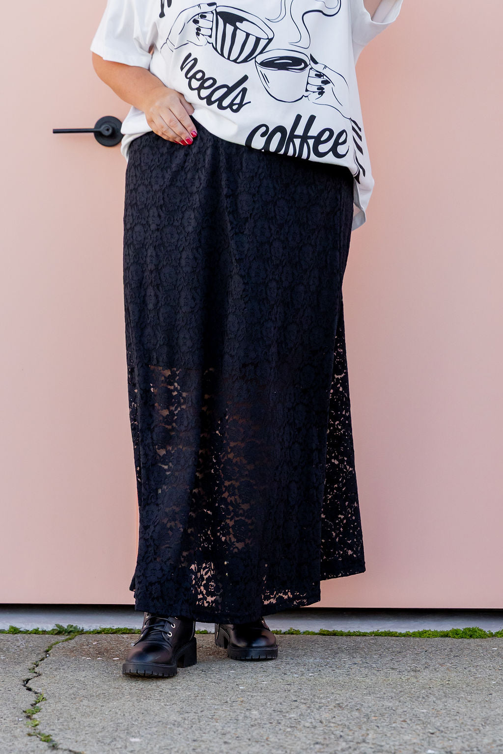 Paris Lace Skirt in Black