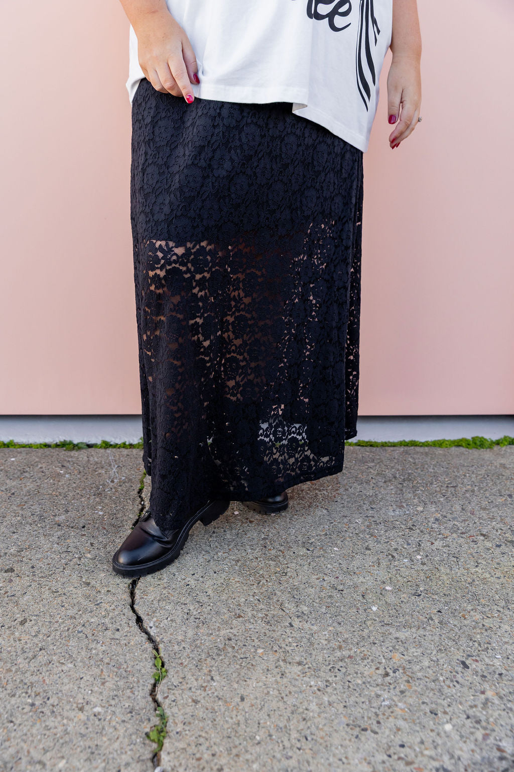 Paris Lace Skirt in Black