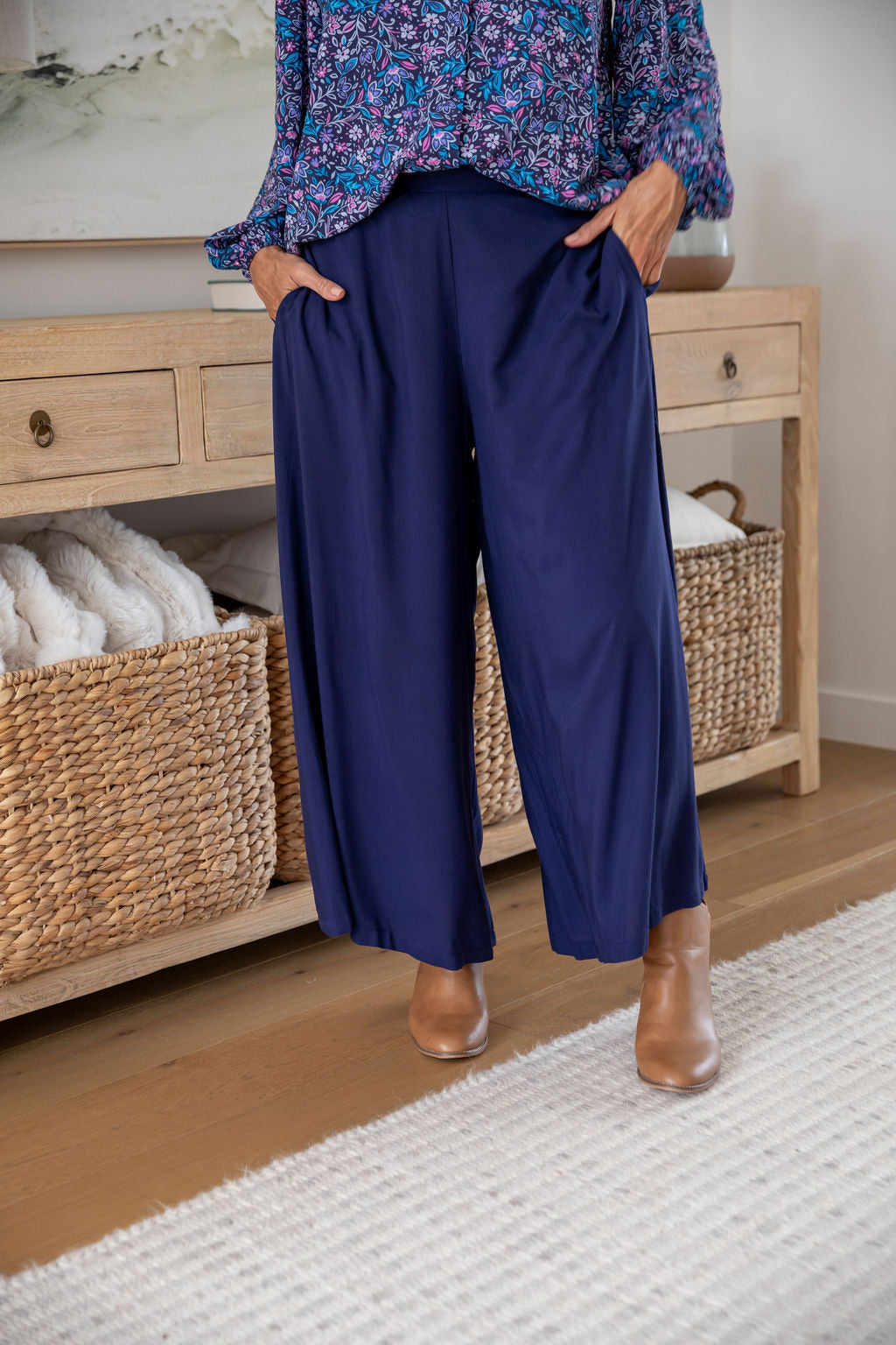 Larsa Pants Petite in Navy