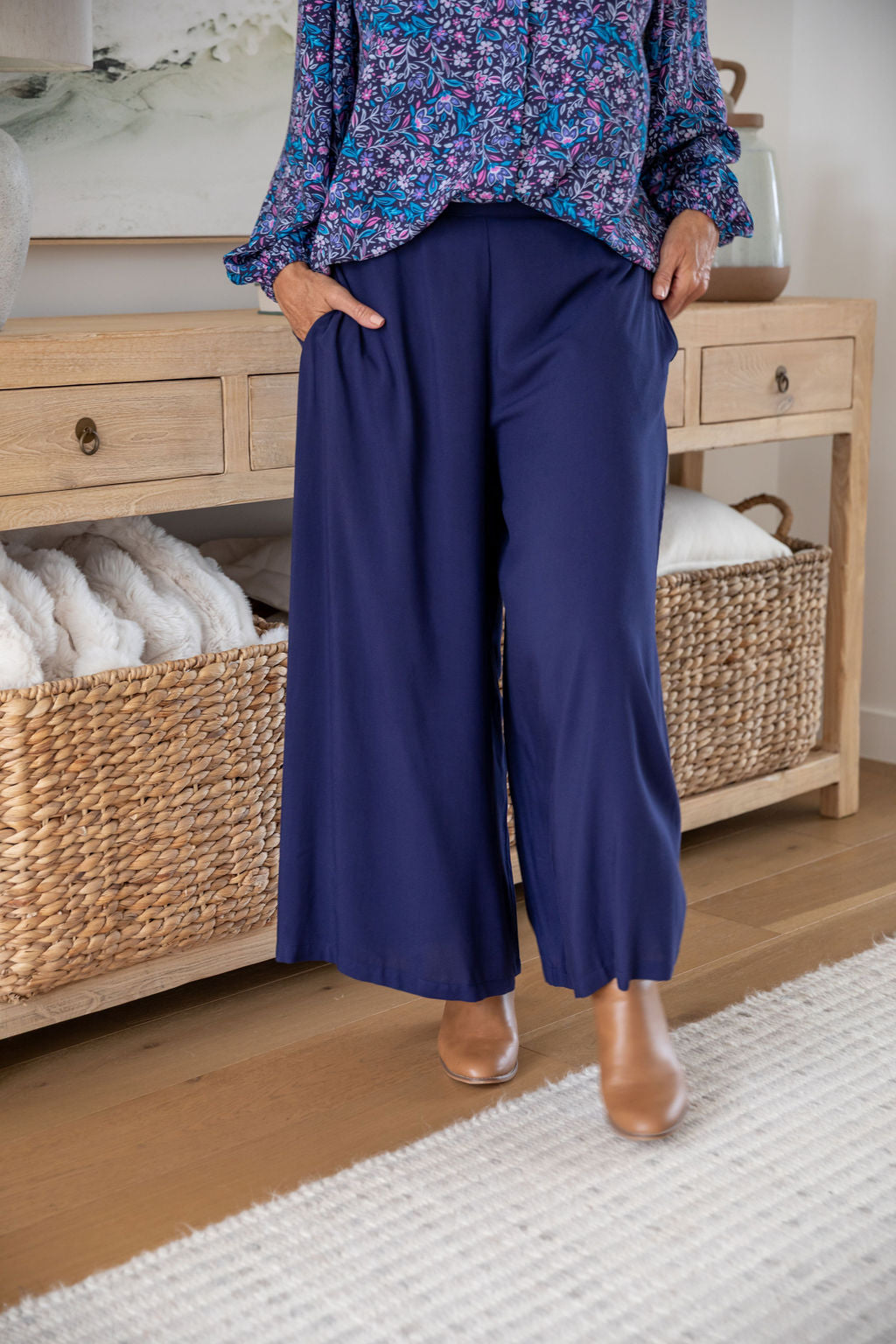 Larsa Pants Petite in Navy
