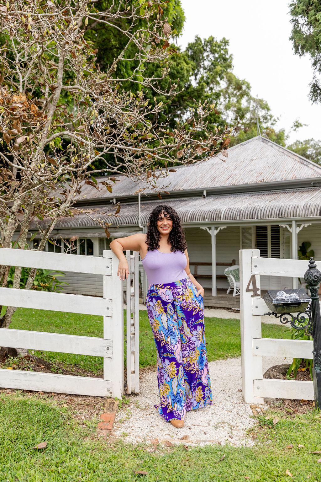 Larsa Pant in Kosum