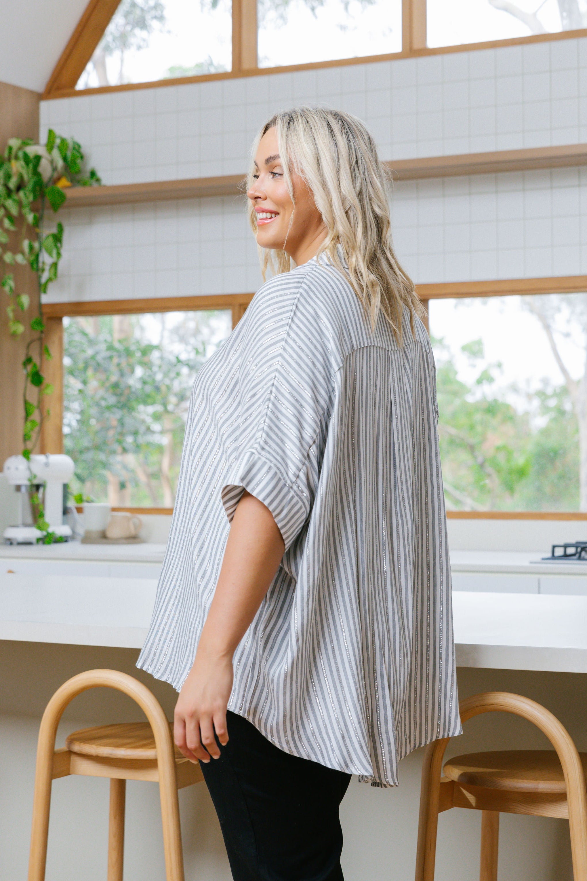 Tammin Shirt in White/Metallic Stripe
