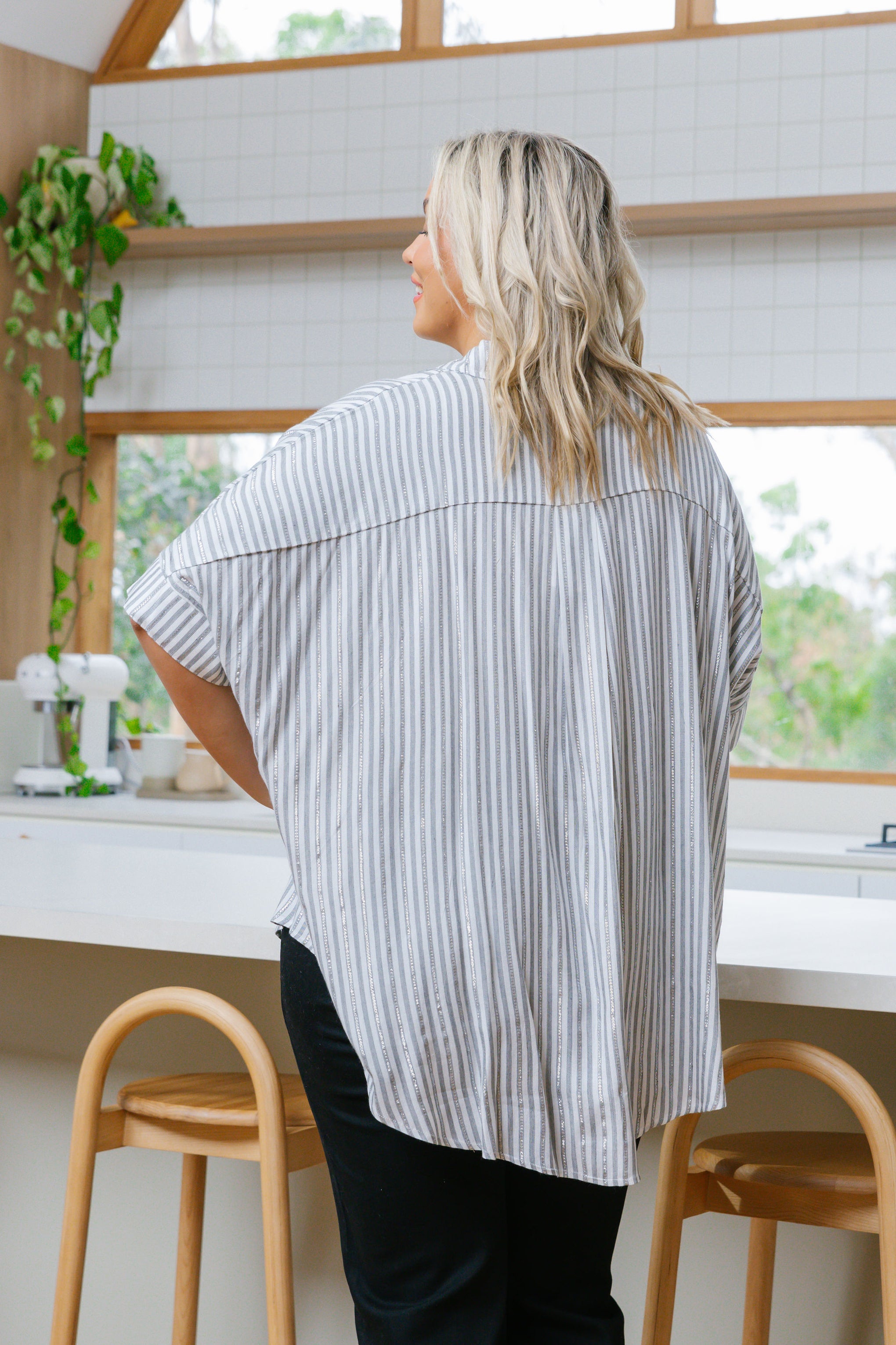 Tammin Shirt in White/Metallic Stripe