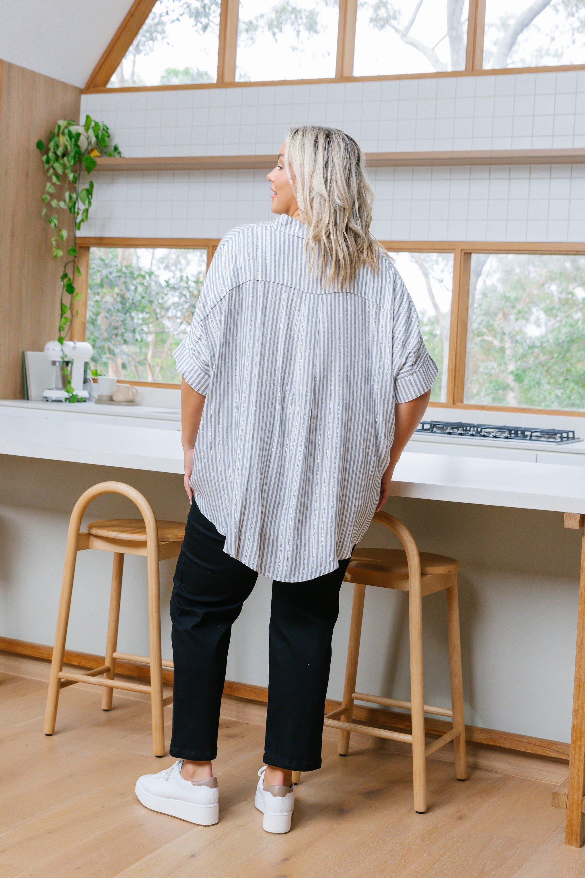 Tammin Shirt in White/Metallic Stripe