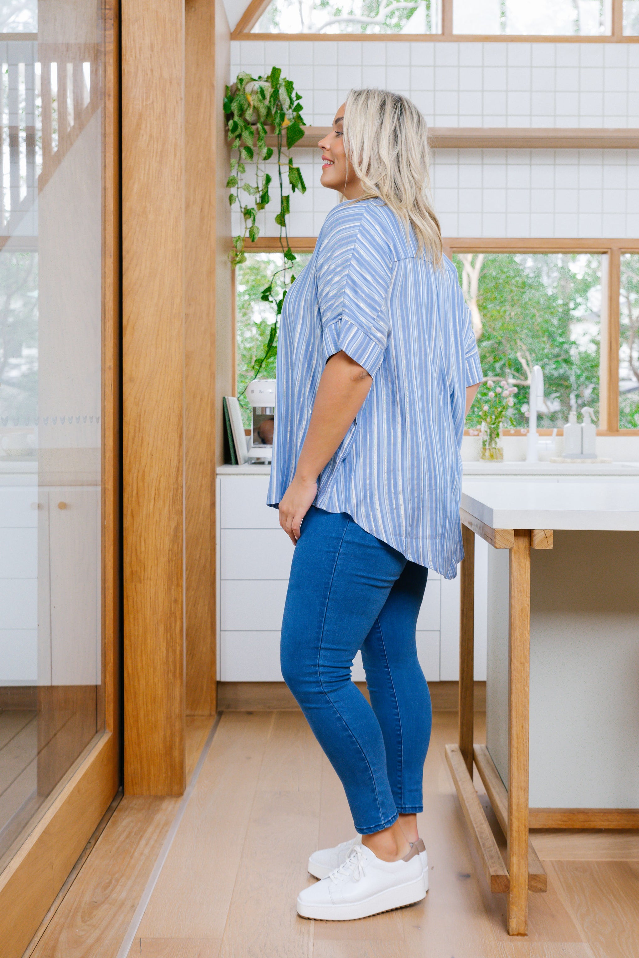Tammin Shirt in Blue/Metallic Stripe