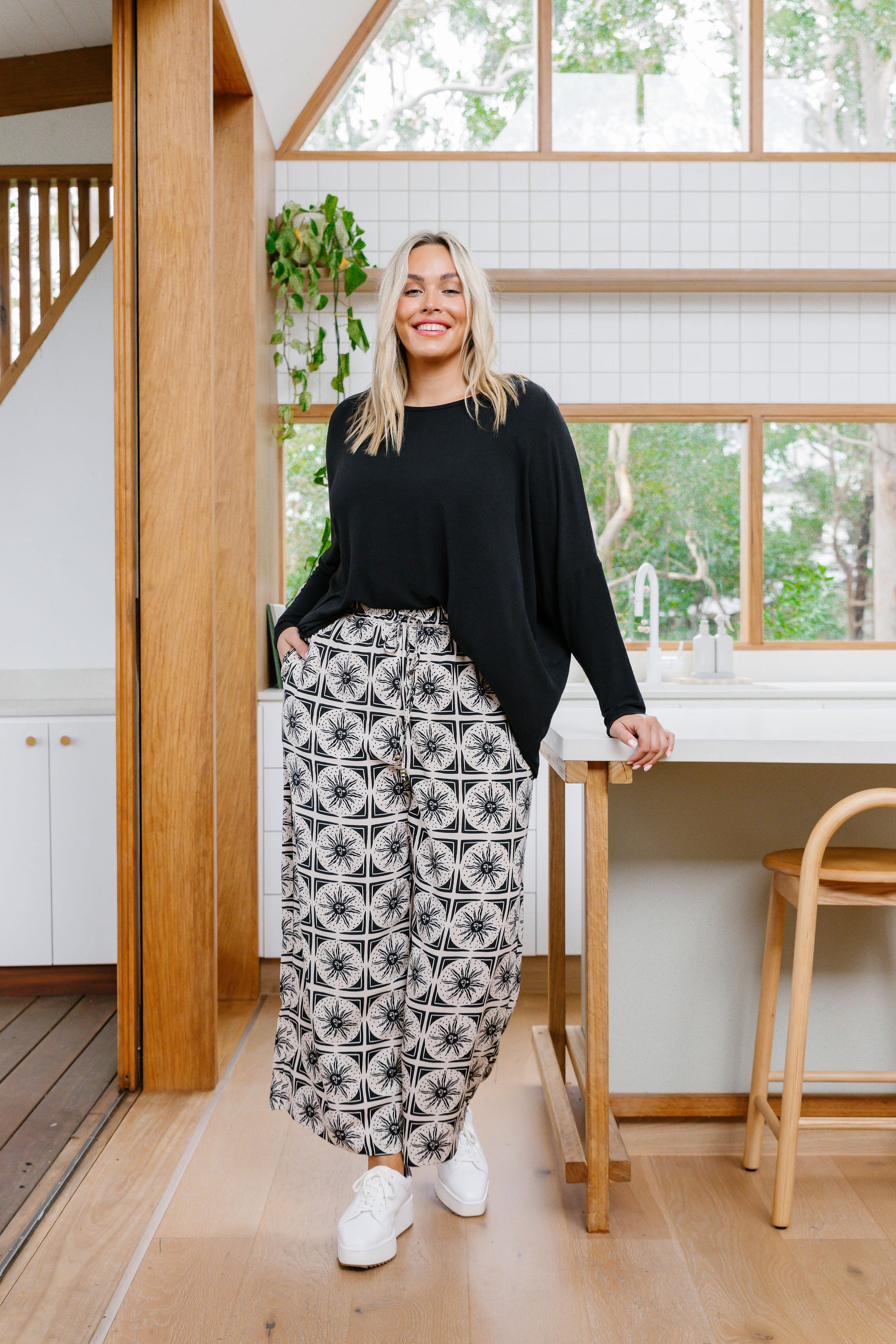Gina Pant In Chasing Sunlight Black