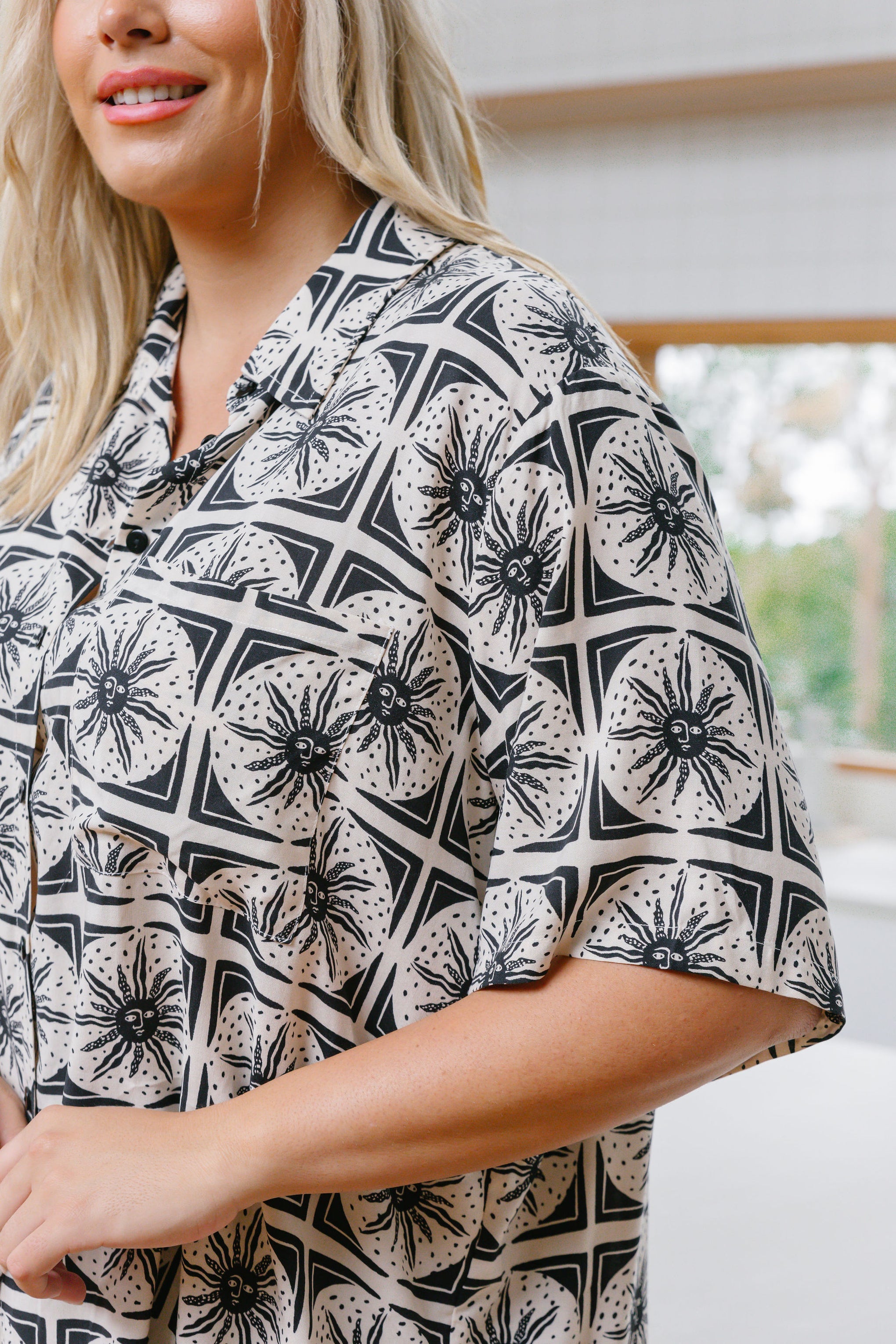 Samara Shirt In Chasing Sunlight Black