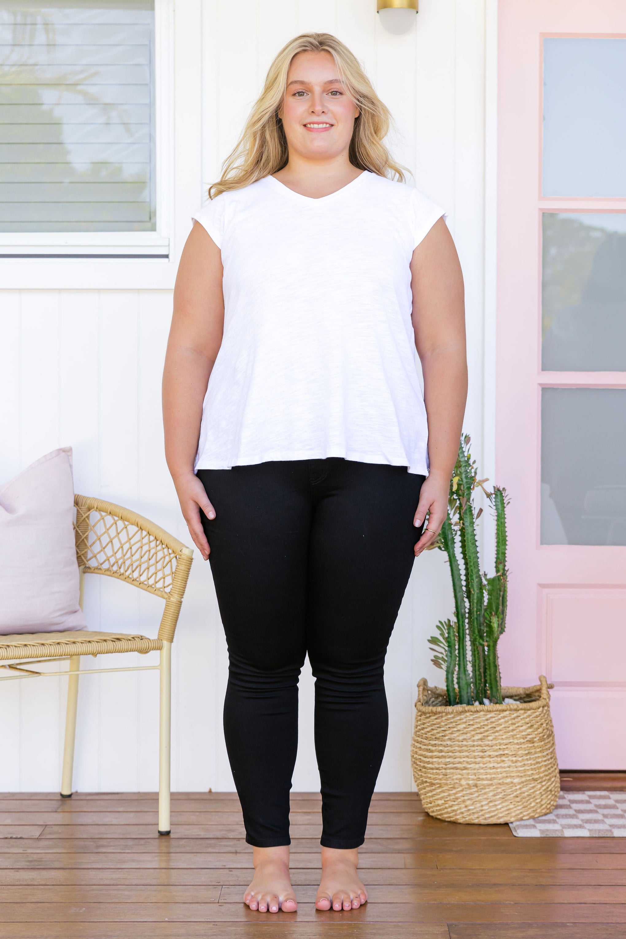 Corey Pull on Jeans in Black