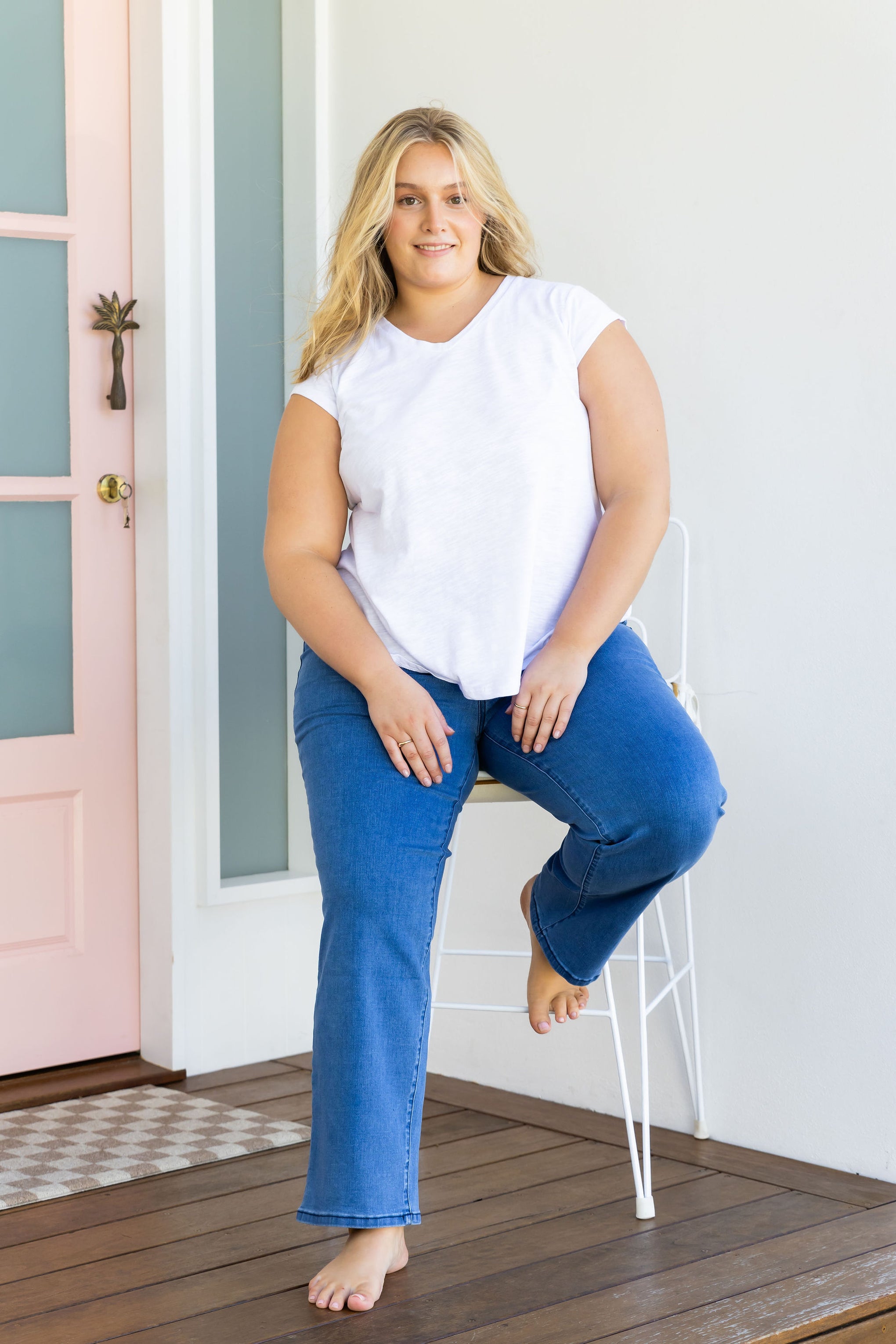 Lara Pull on Jeans in Mid Blue