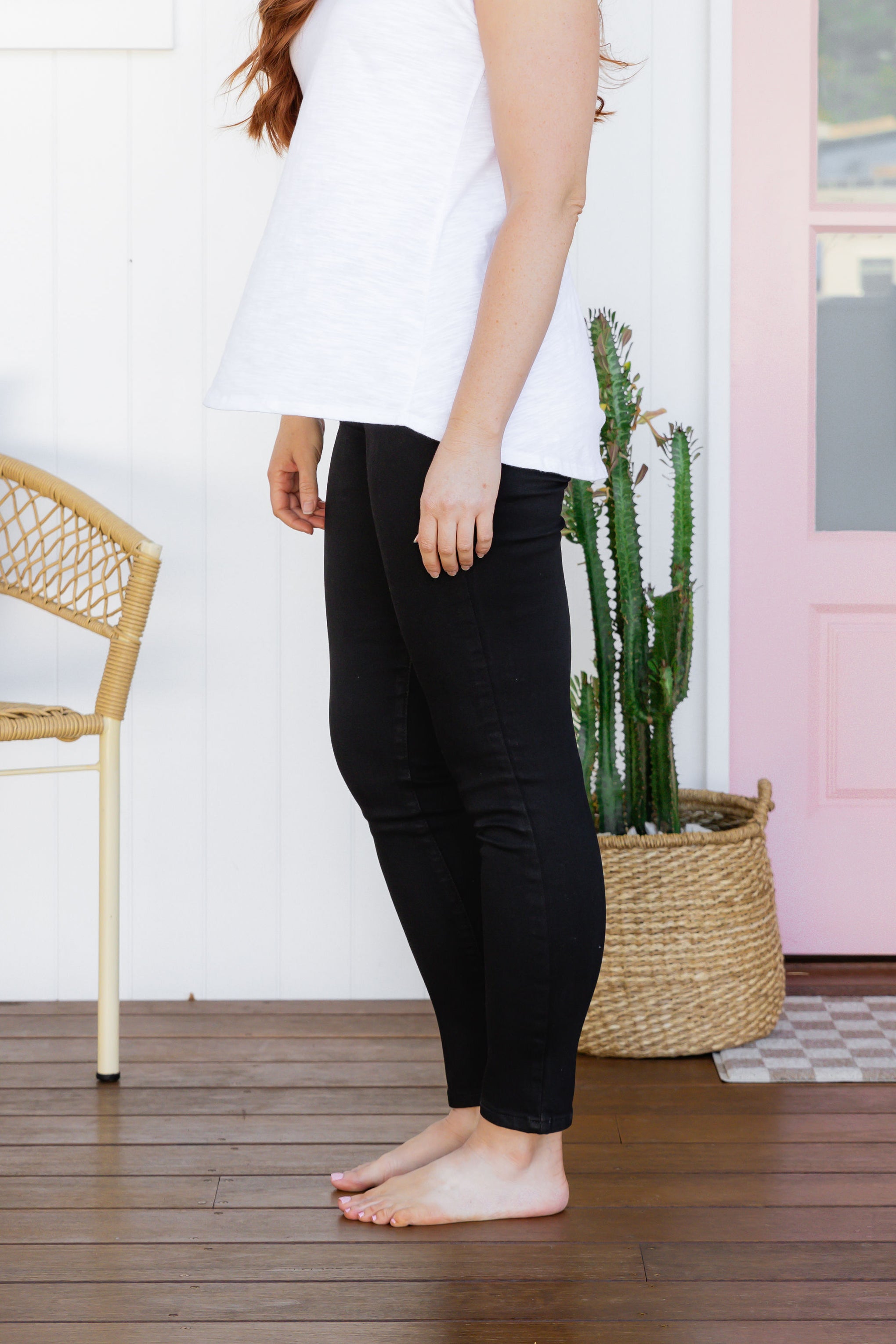 Corey Pull on Jeans in Black