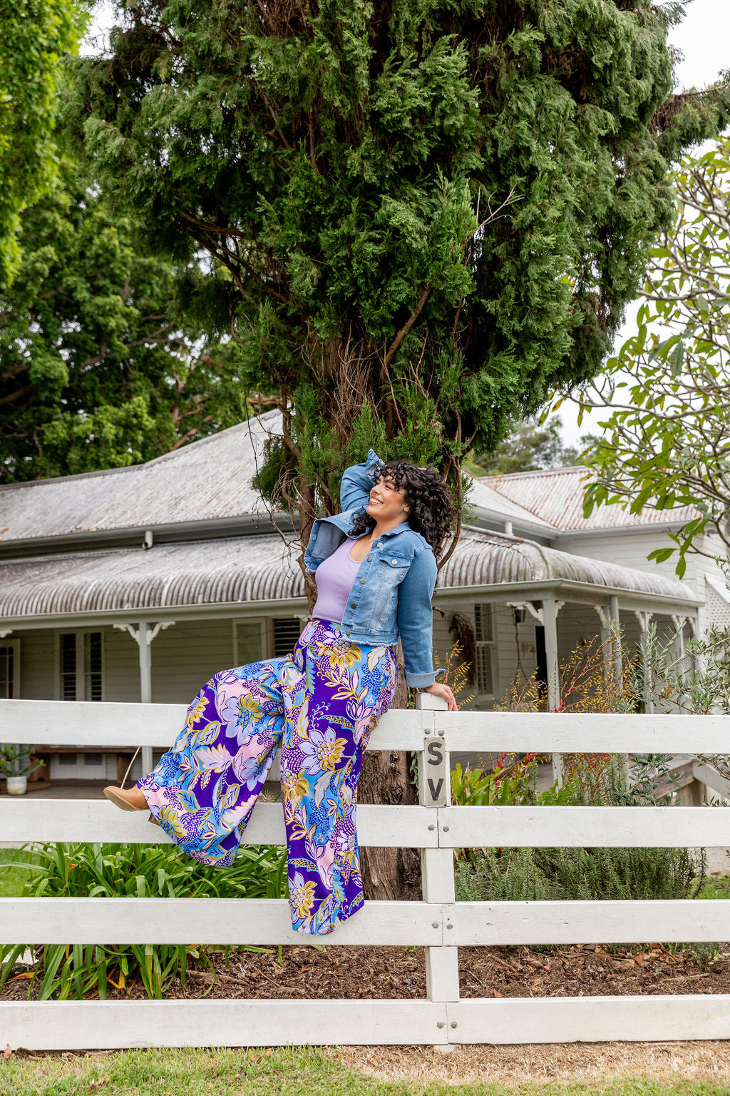 Larsa Pant in Kosum