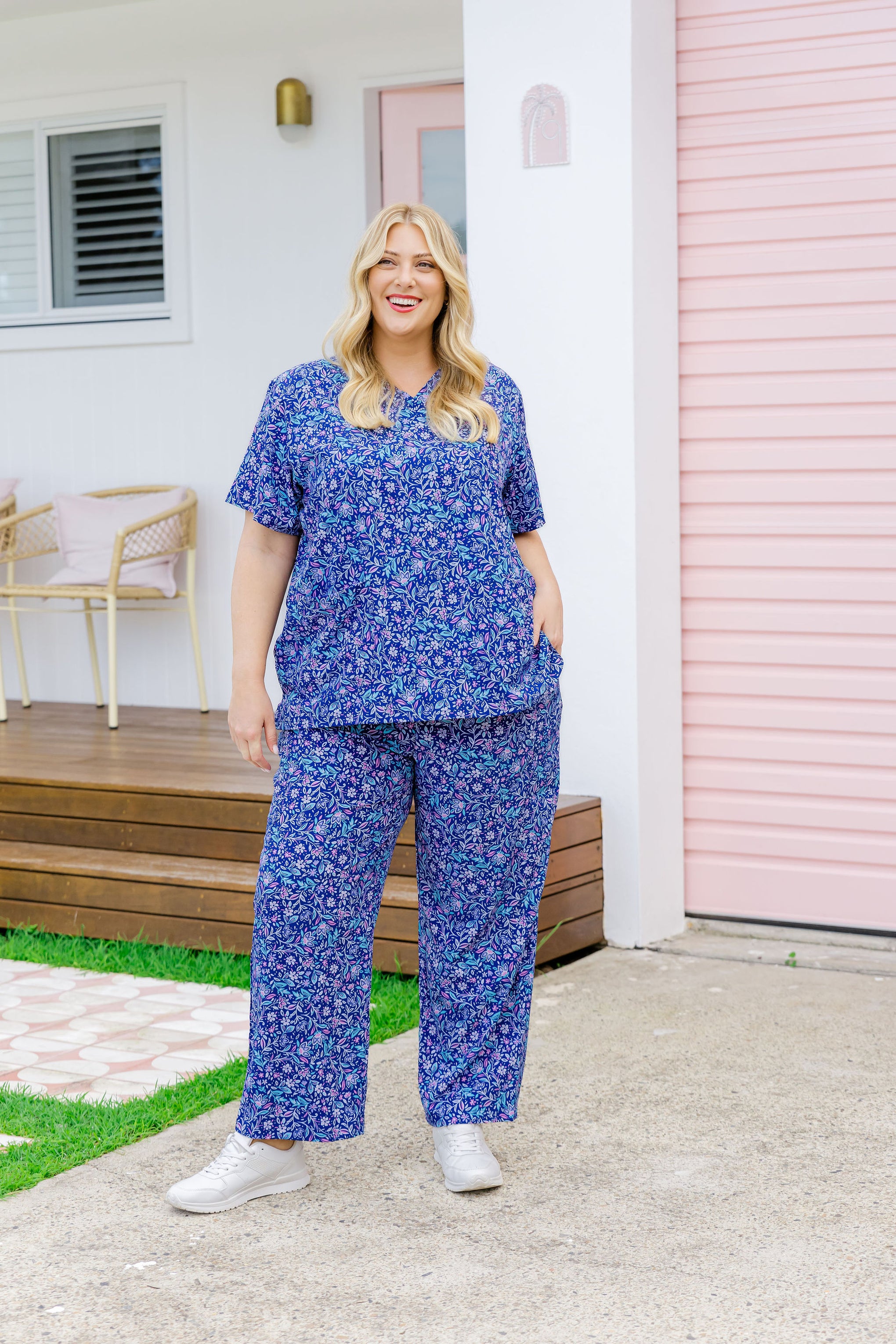 Jazz Scrubs Set in Jasmine