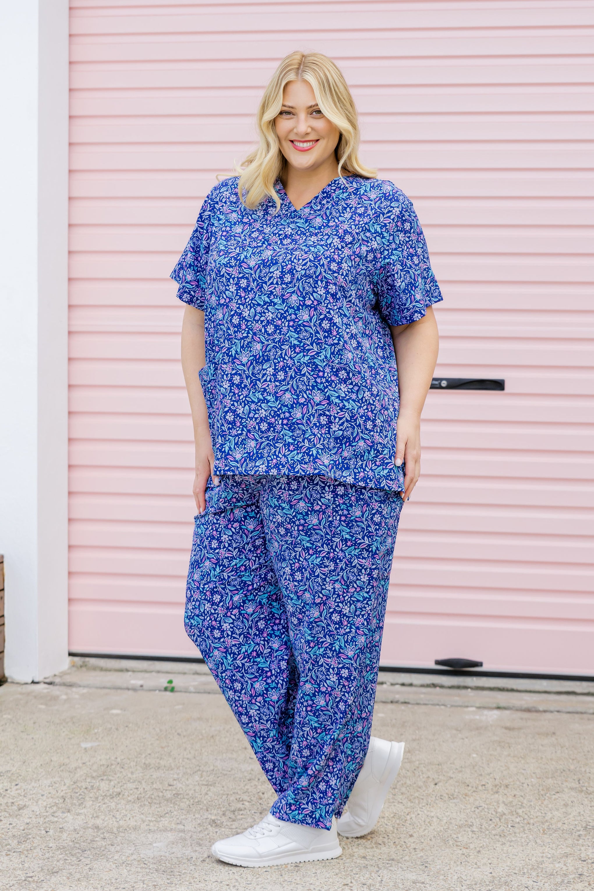 Jazz Scrubs Set in Jasmine