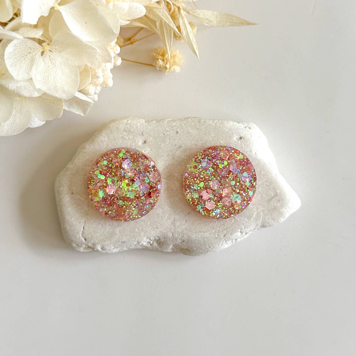 Resin Studs- Glitter: Bright / Small