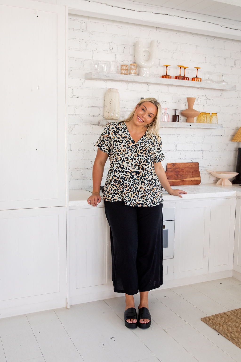 Larsa Pants in Black