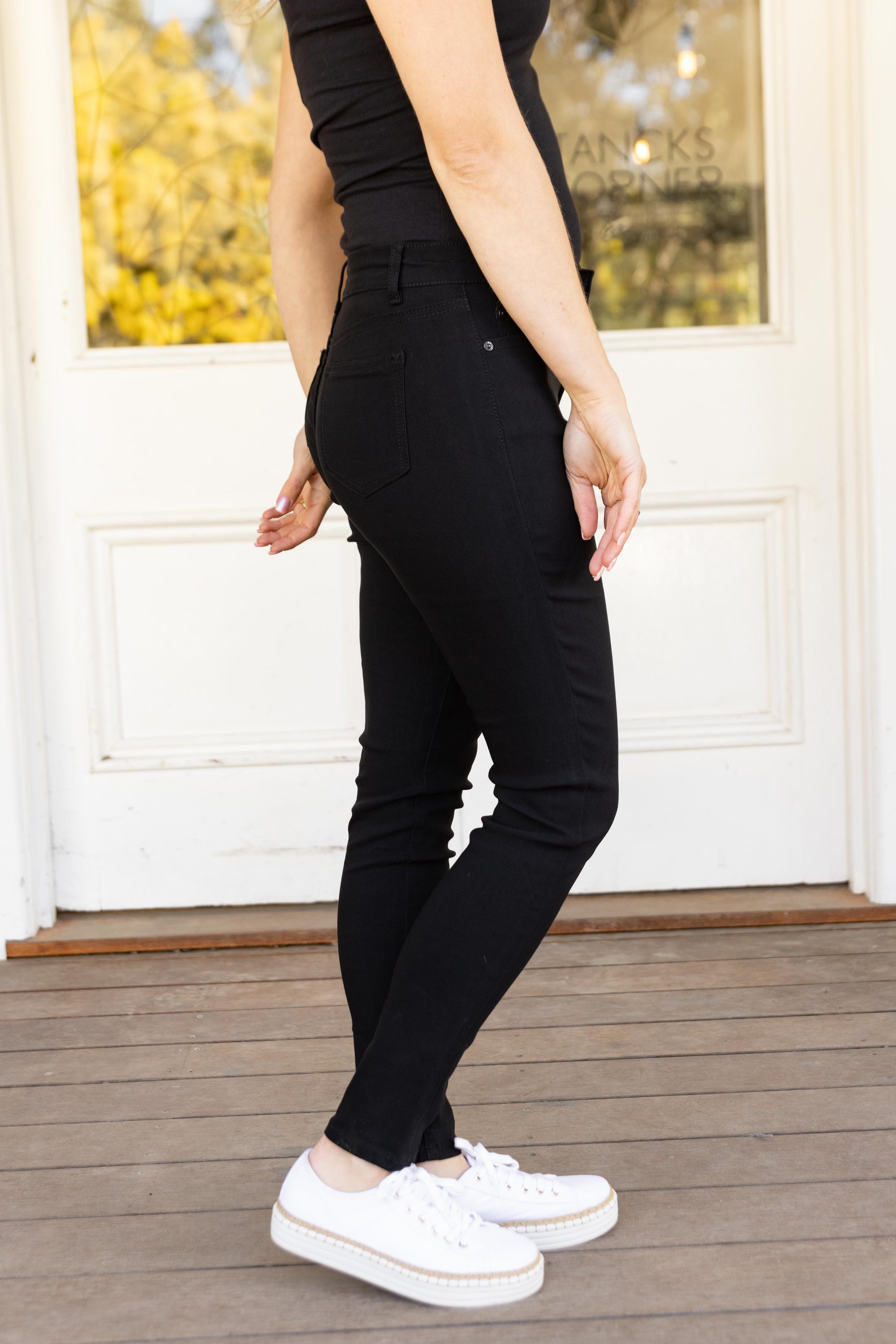 Tyler Jeans in Black