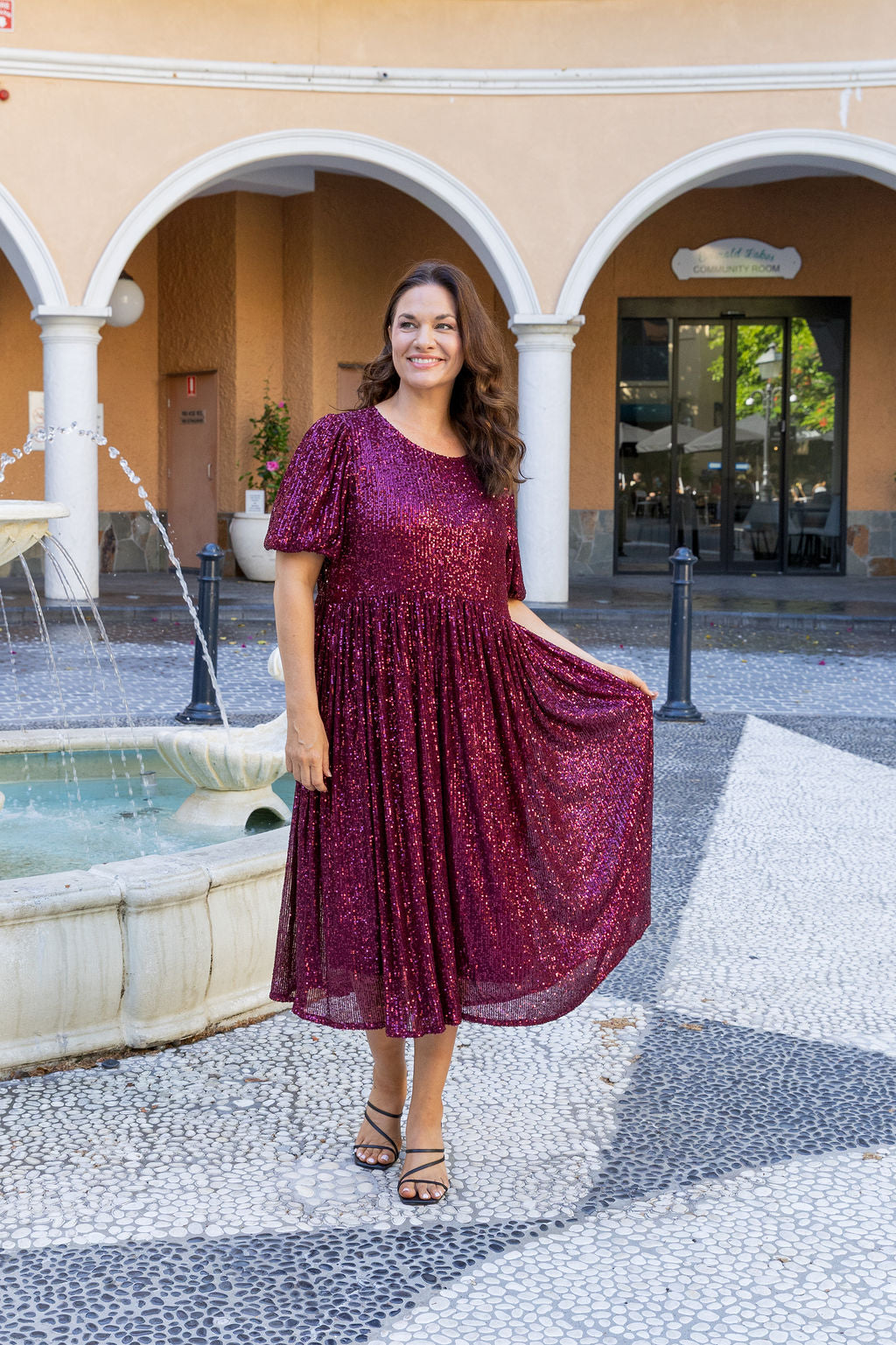 Glimmer Sequin Midi Dress in Wine