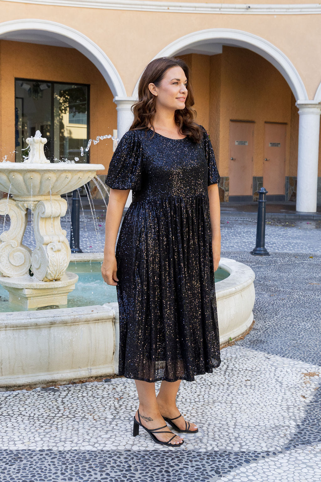 Glimmer Sequin Midi Dress in Black