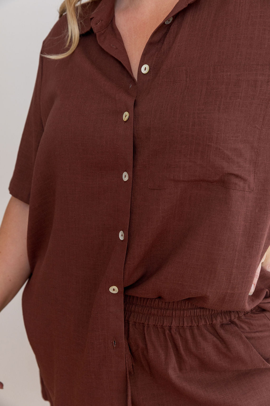 Samara Linen Blend Shirt in Chocolate