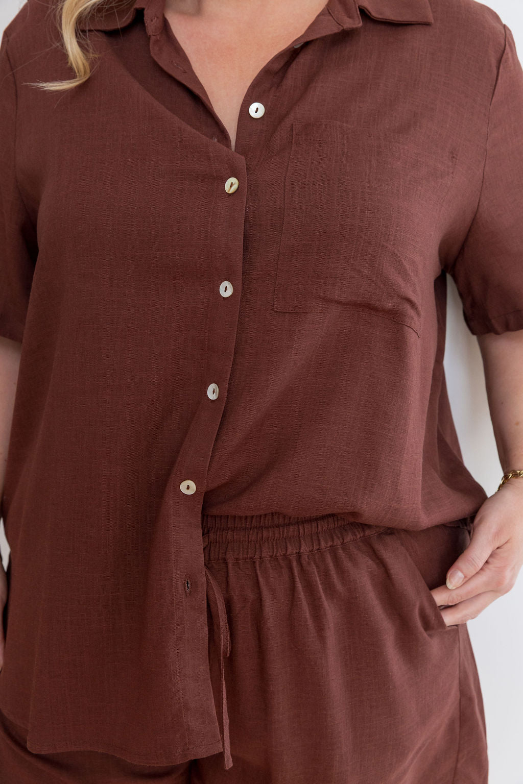 Samara Linen Blend Shirt in Chocolate