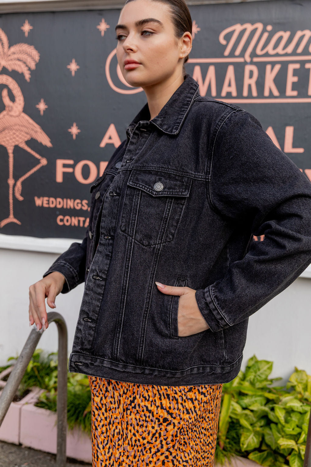 Hayden Boyfriend Jacket in Black Wash
