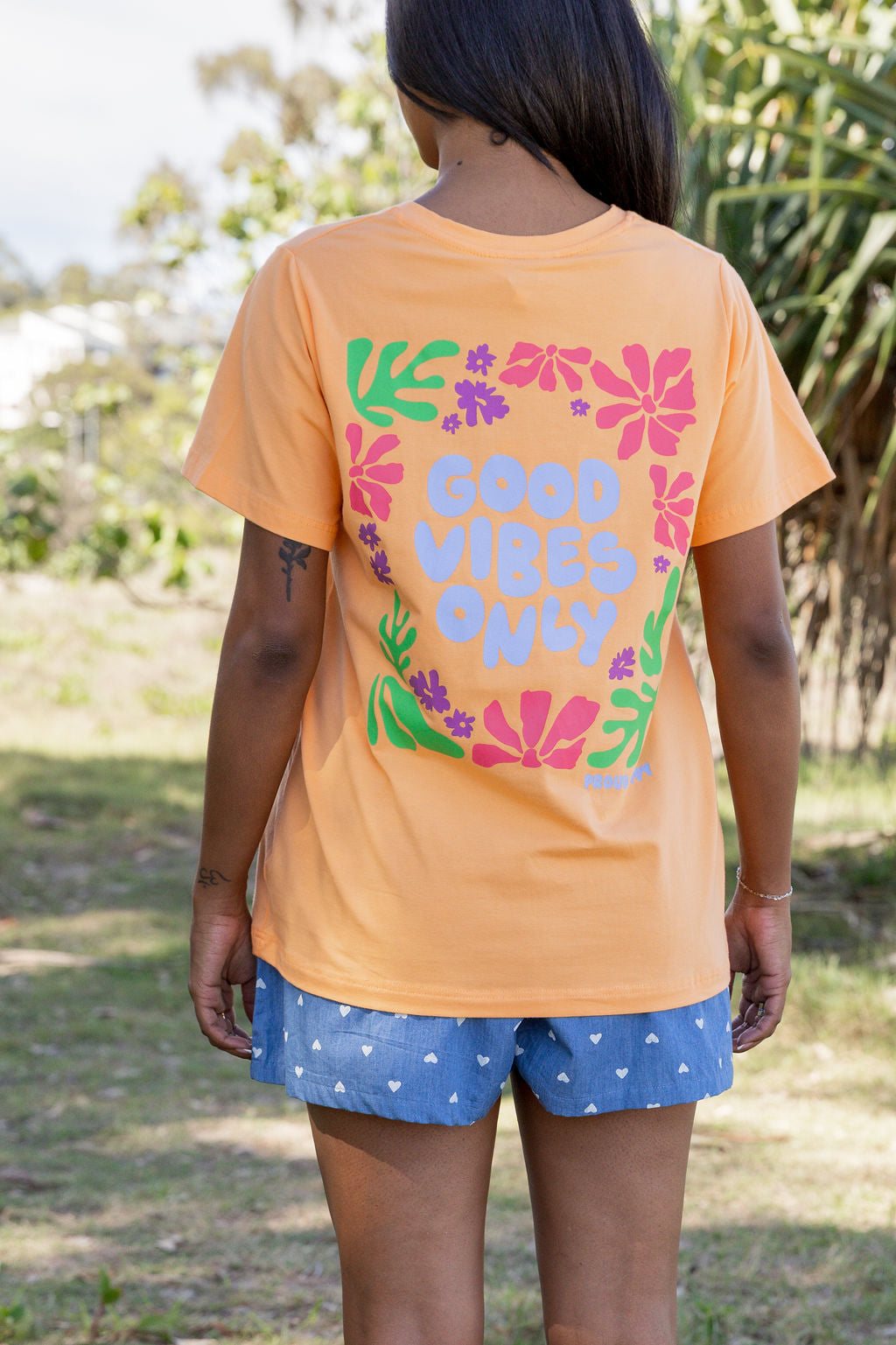 Good Vibes V-Neck Tee in Peach