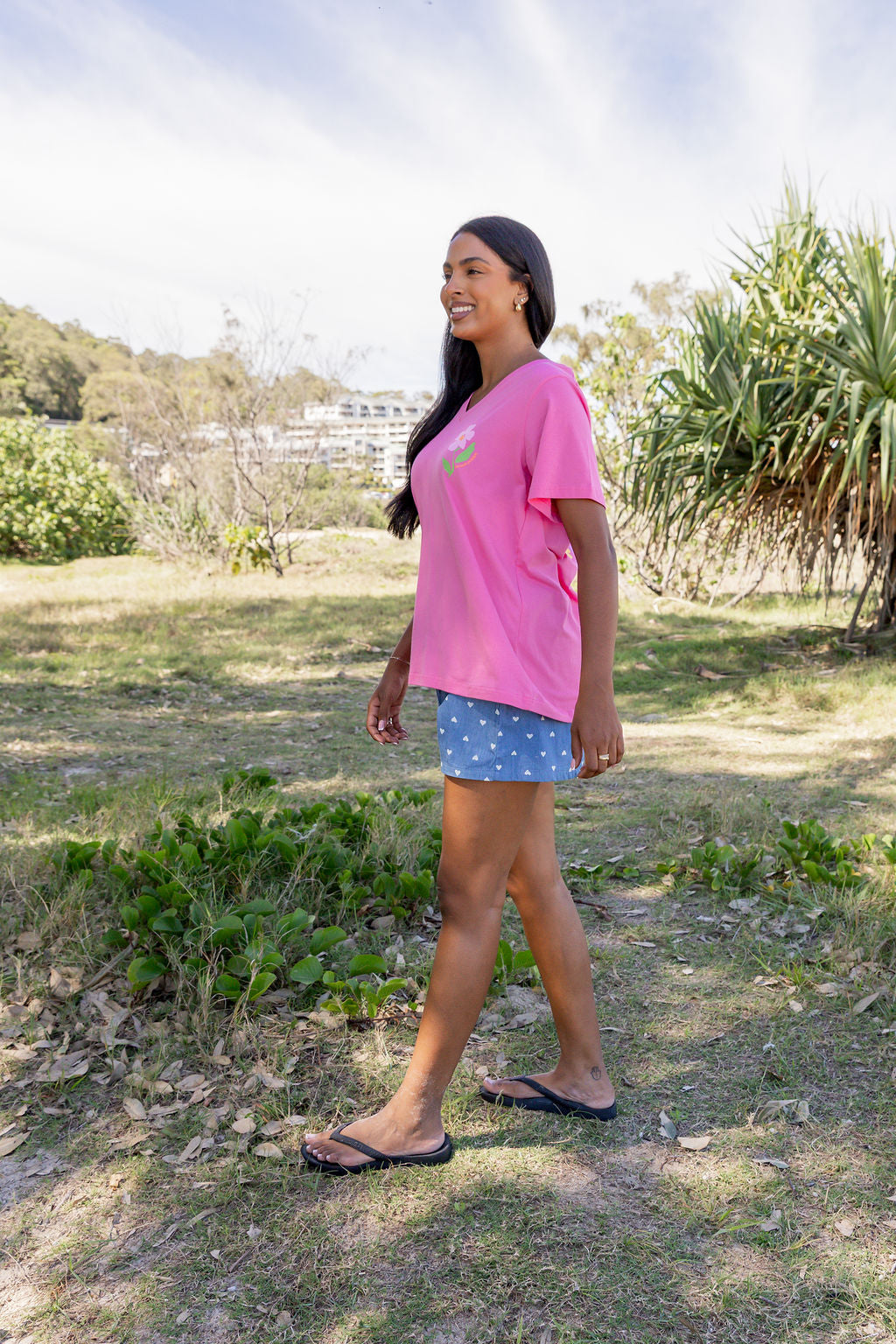 Choose Kindness V-Neck Tee in Pink