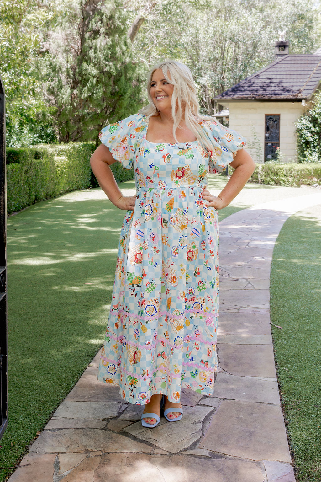 Giovanna Linen Blend Maxi Dress in Picnic