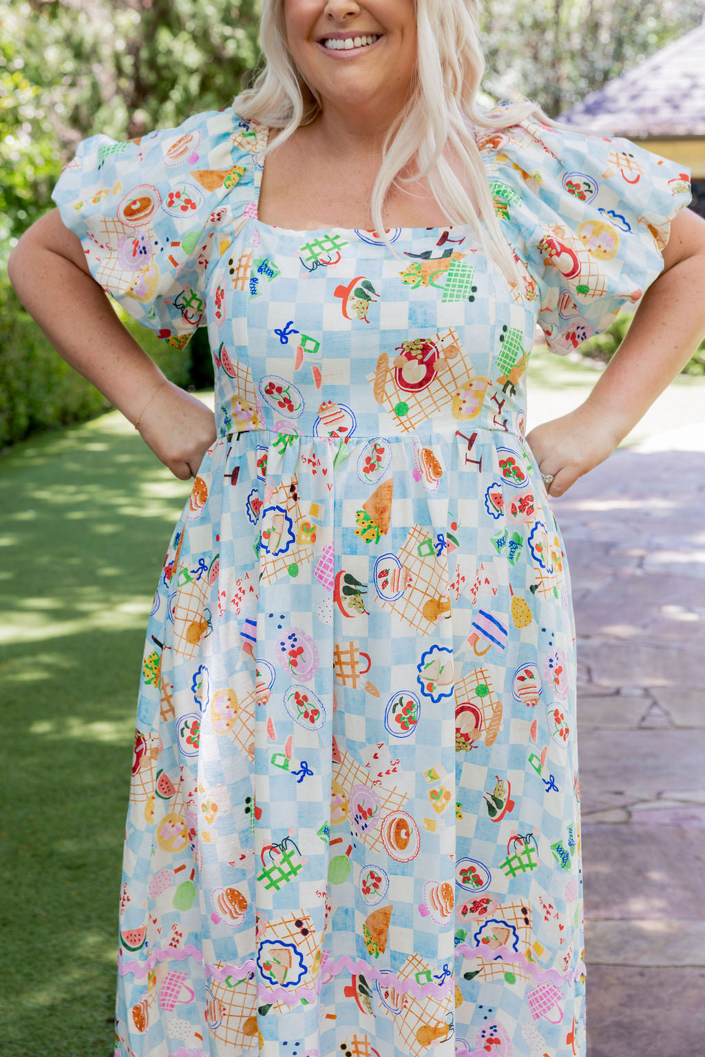 Giovanna Linen Blend Maxi Dress in Picnic