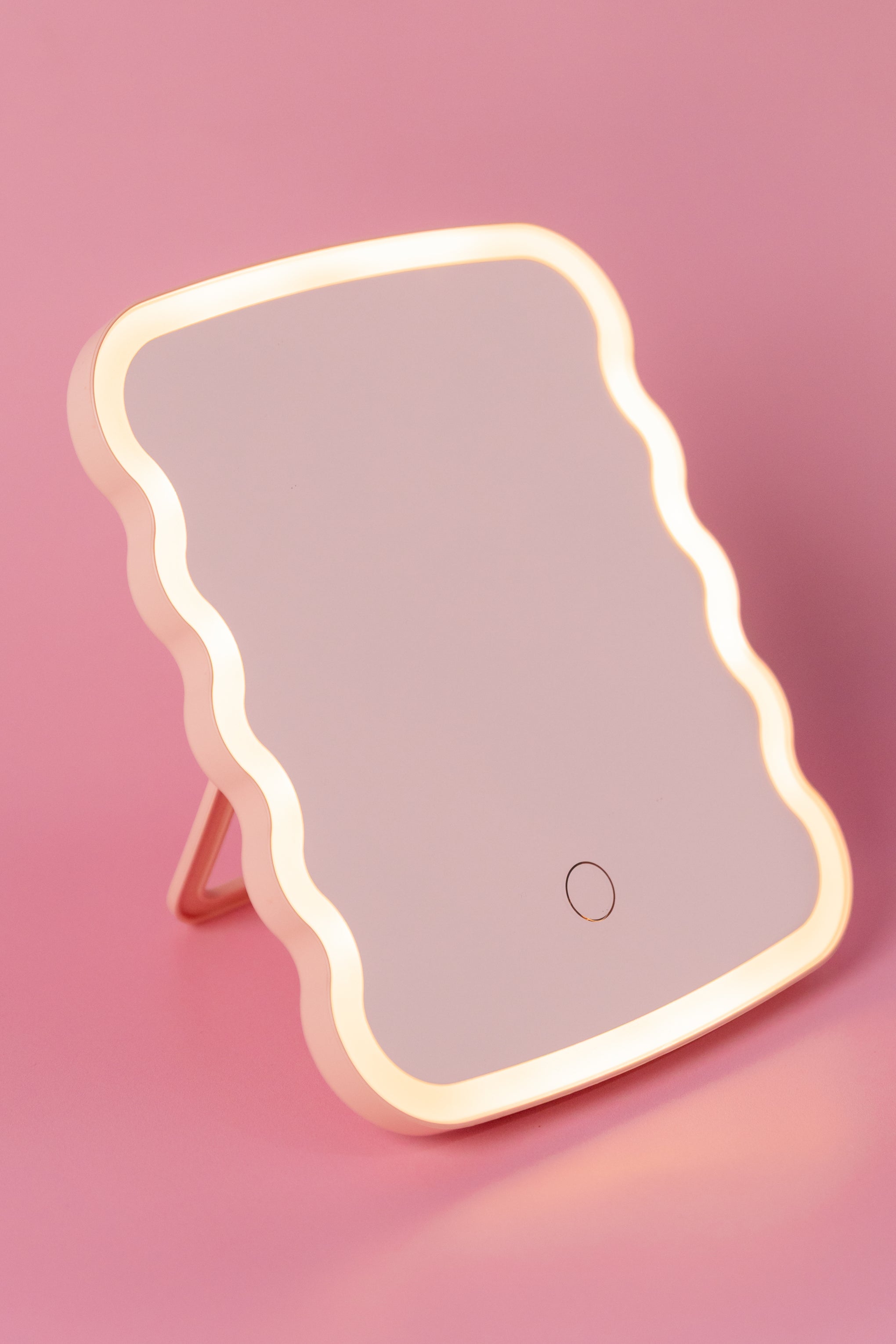 LED Wavy Travel Mirror in Pink