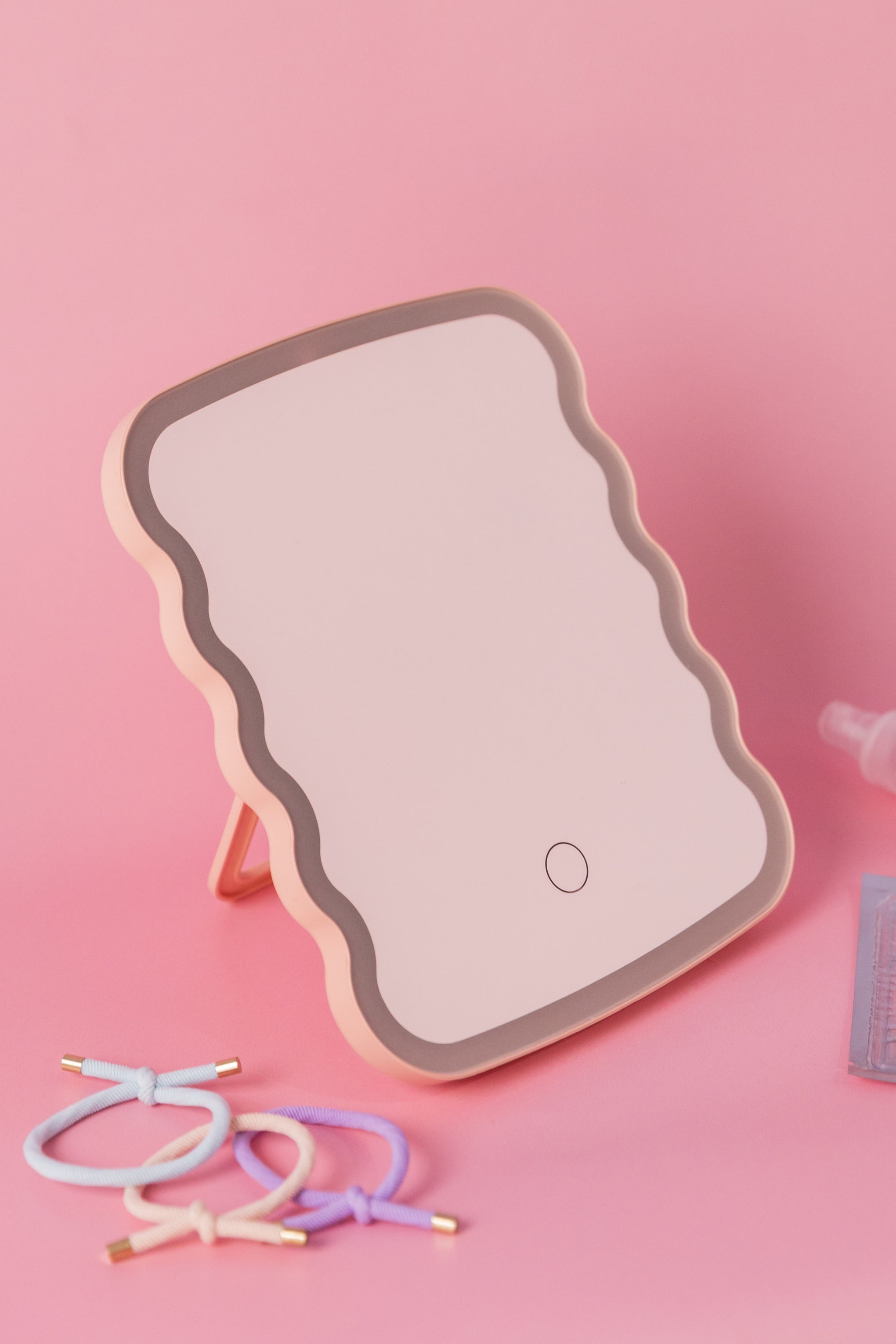 LED Wavy Travel Mirror in Pink
