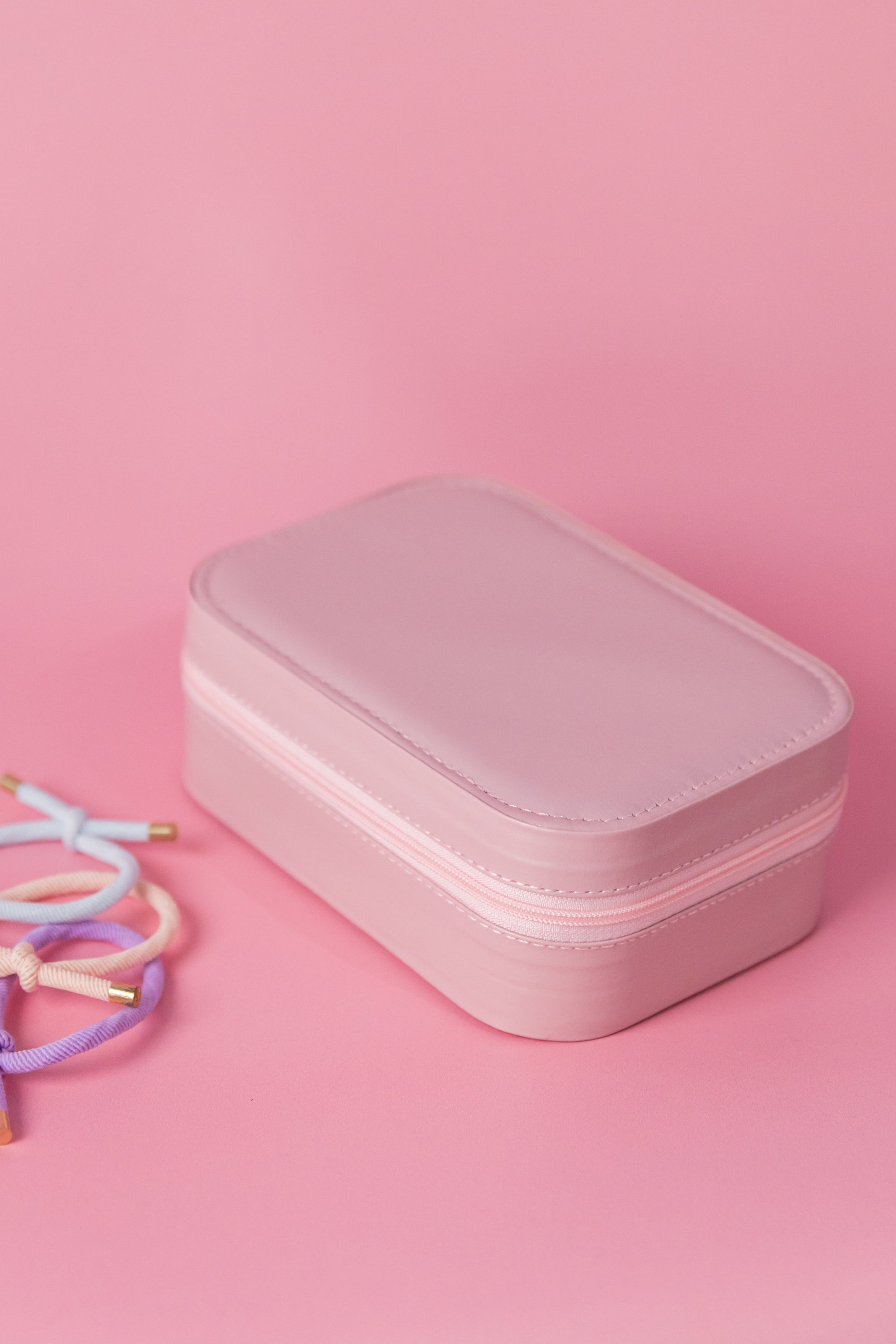 Travel Case with LED Mirror in Pink