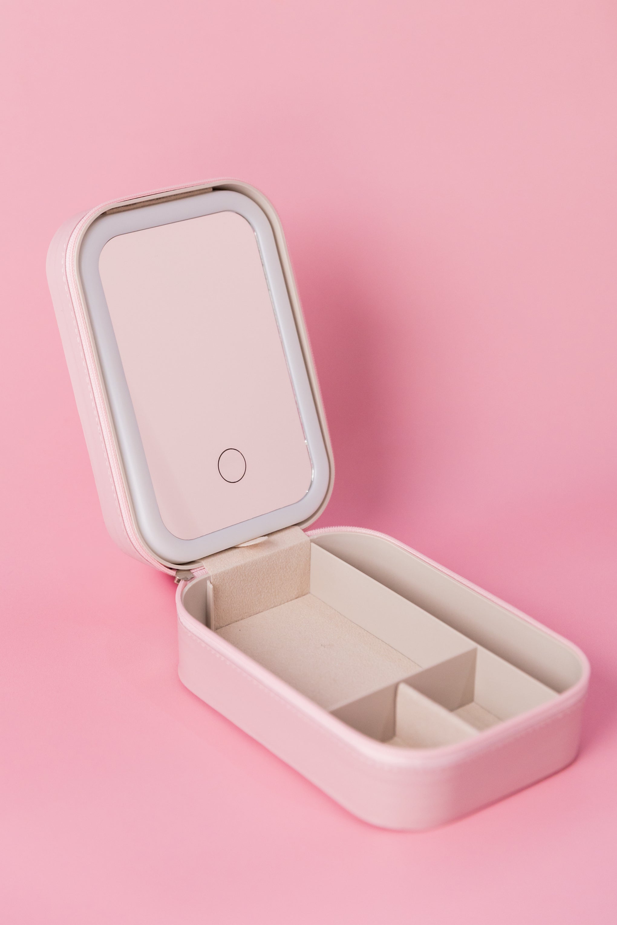 Travel Case with LED Mirror in Pink