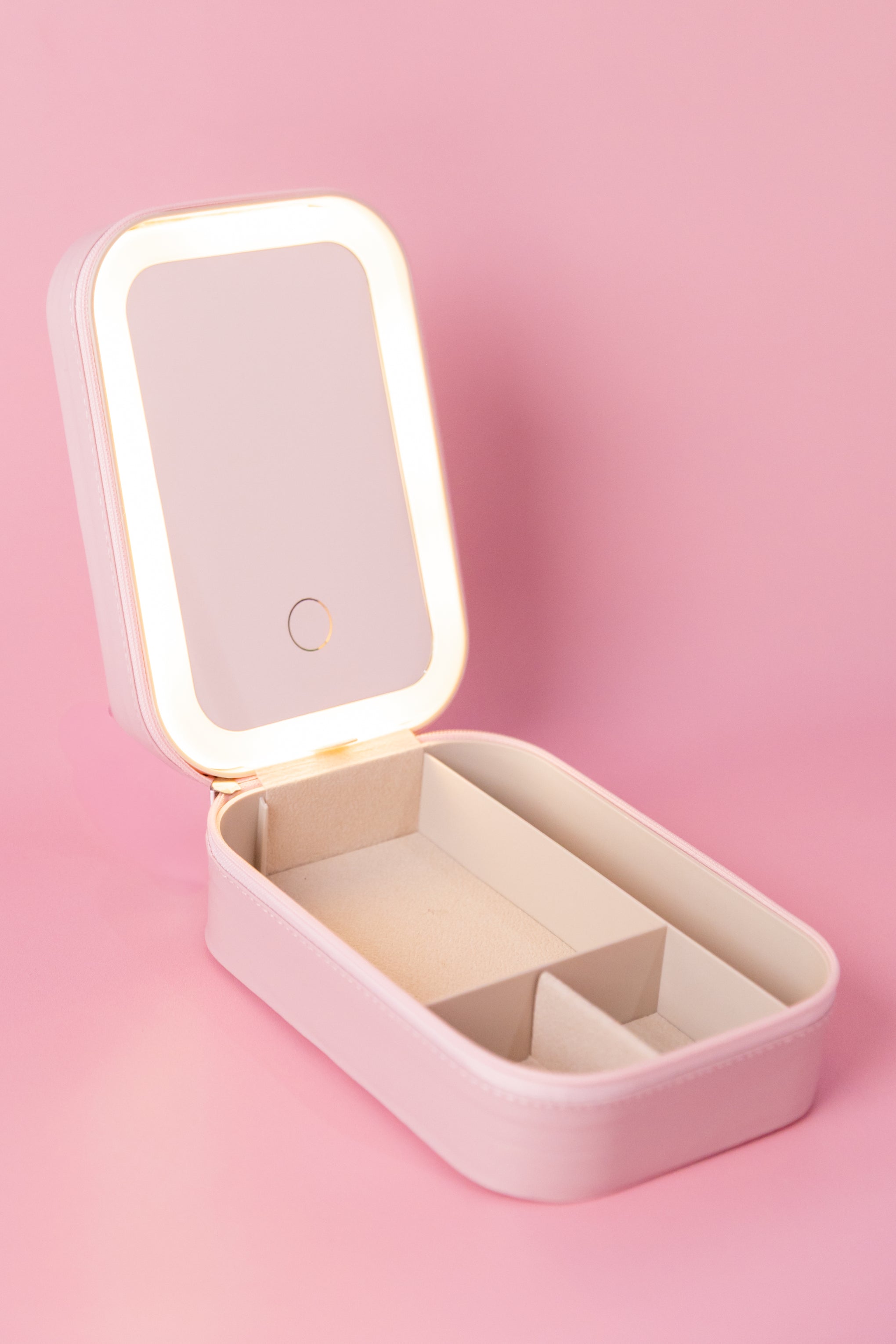 Travel Case with LED Mirror in Pink