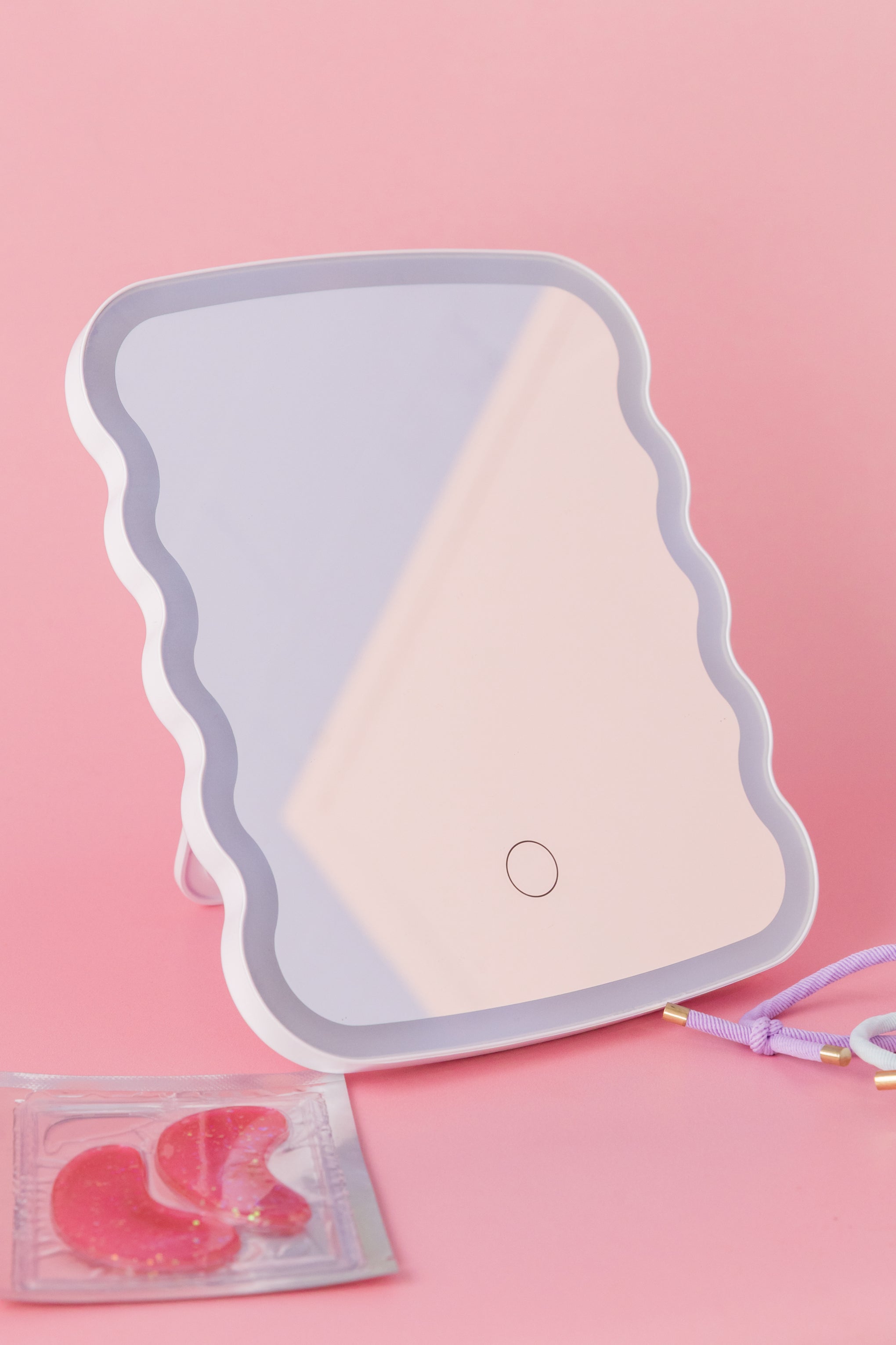 LED Wavy Travel Mirror in White
