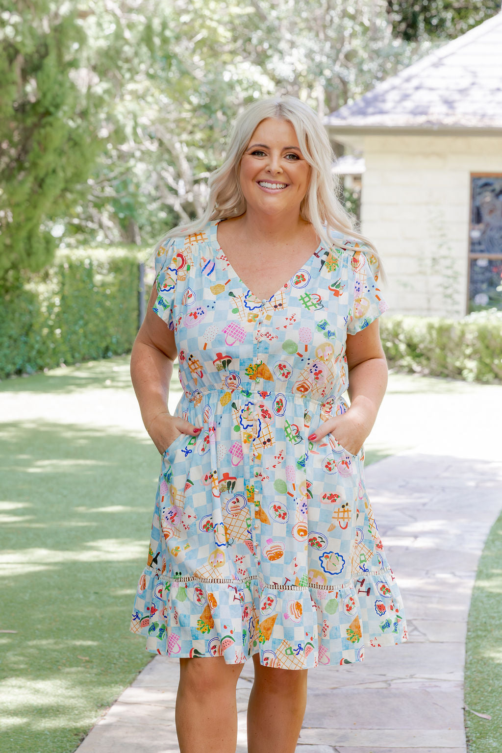 Brontie Linen Blend Dress in Picnic