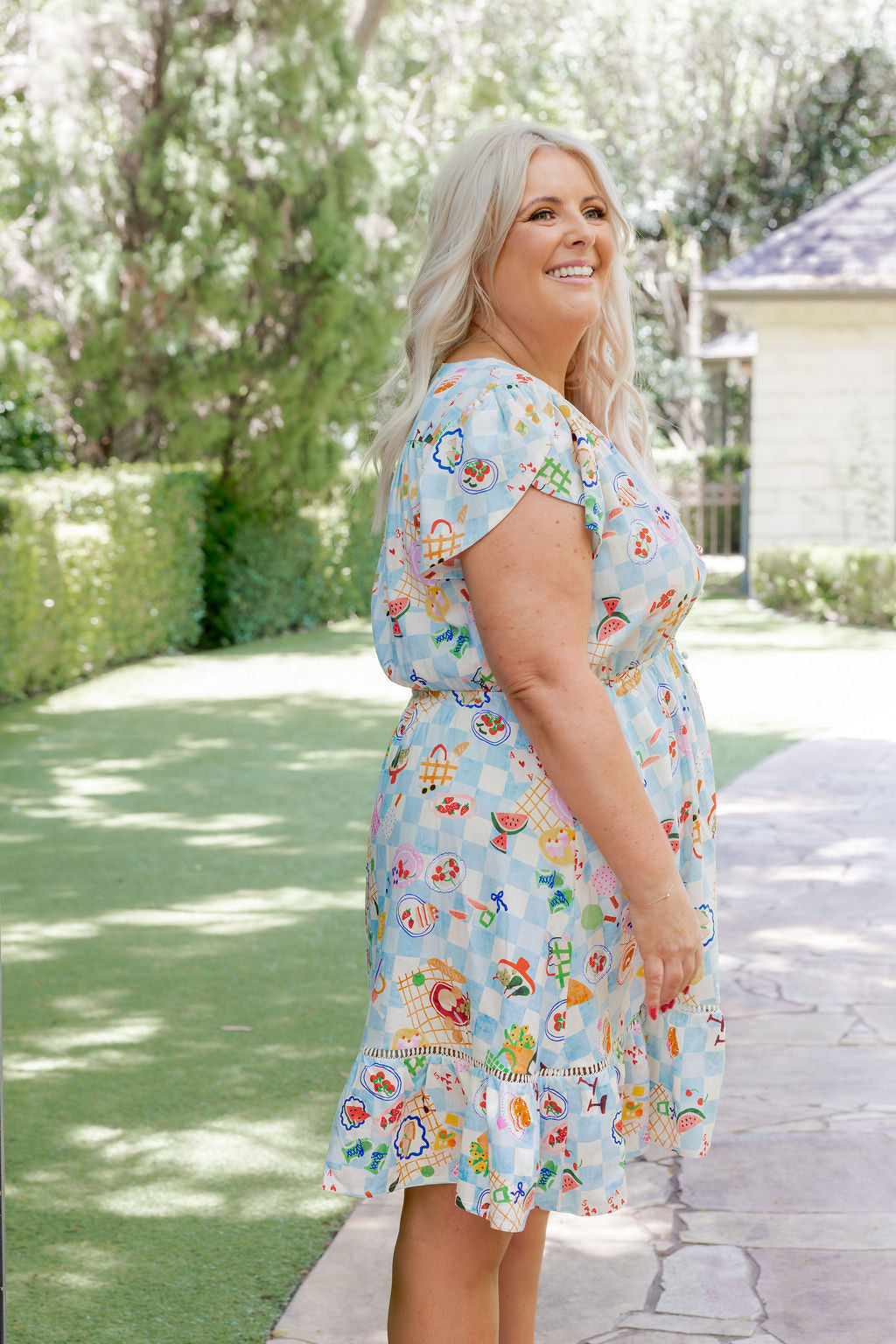 Brontie Linen Blend Dress in Picnic