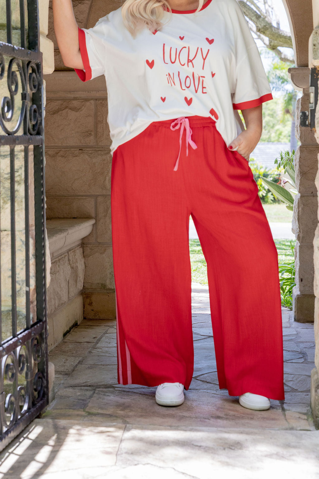 Side Stripe Linen Blend Pants in Red/Pink