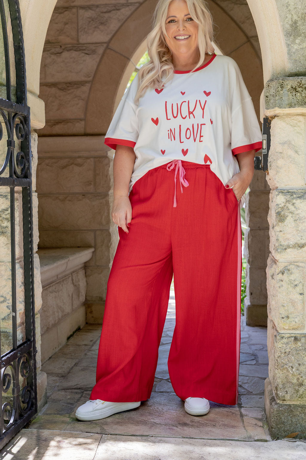 Side Stripe Linen Blend Pants in Red/Pink