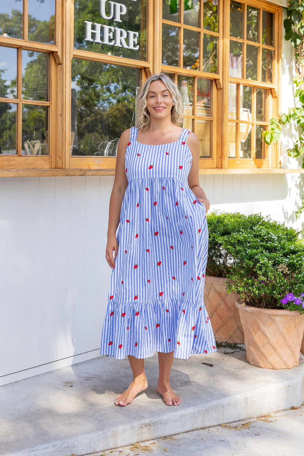 Eva Maxi Dress in Strawberry Shortcake