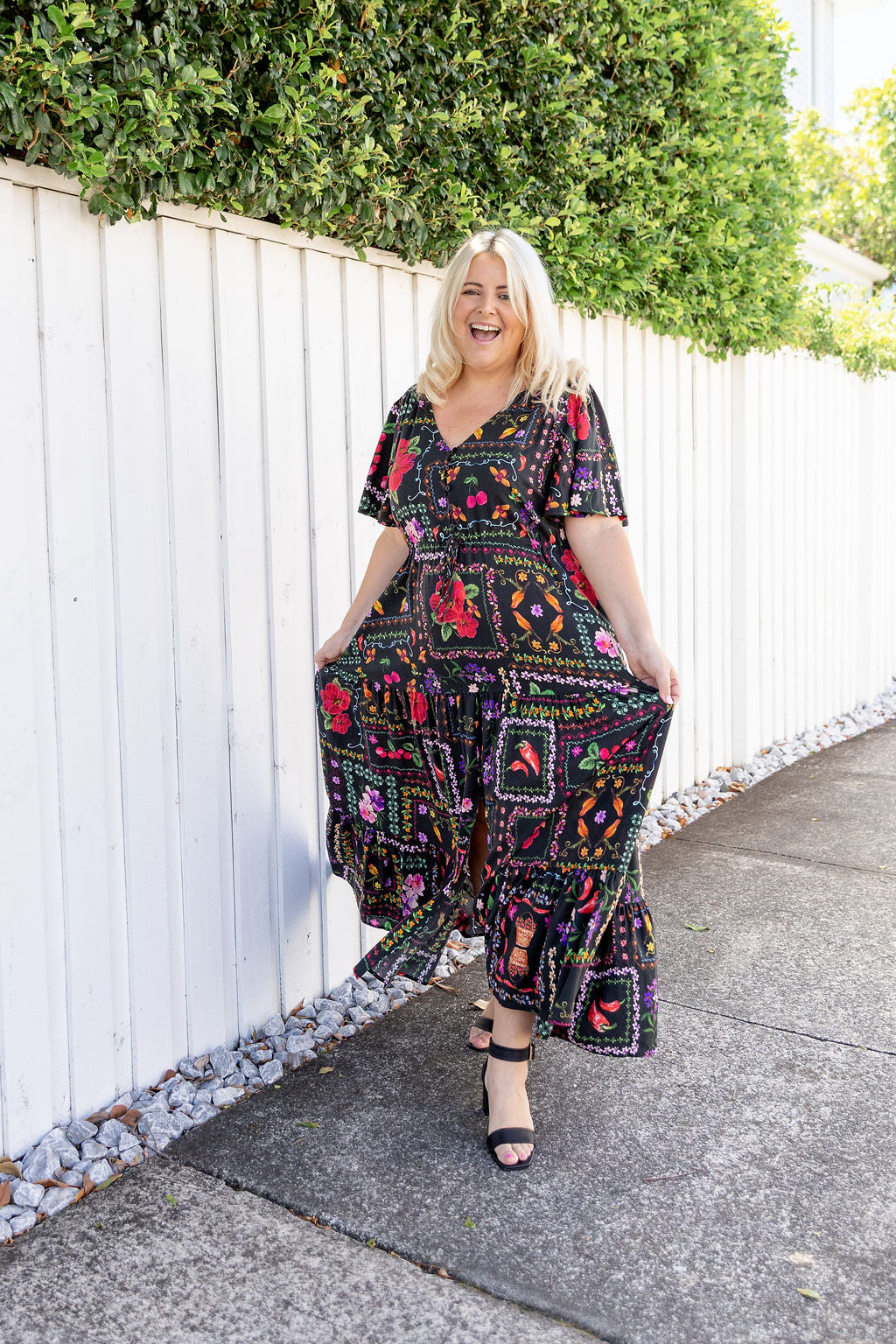 Bonnie Maxi Dress in Sweet Bee