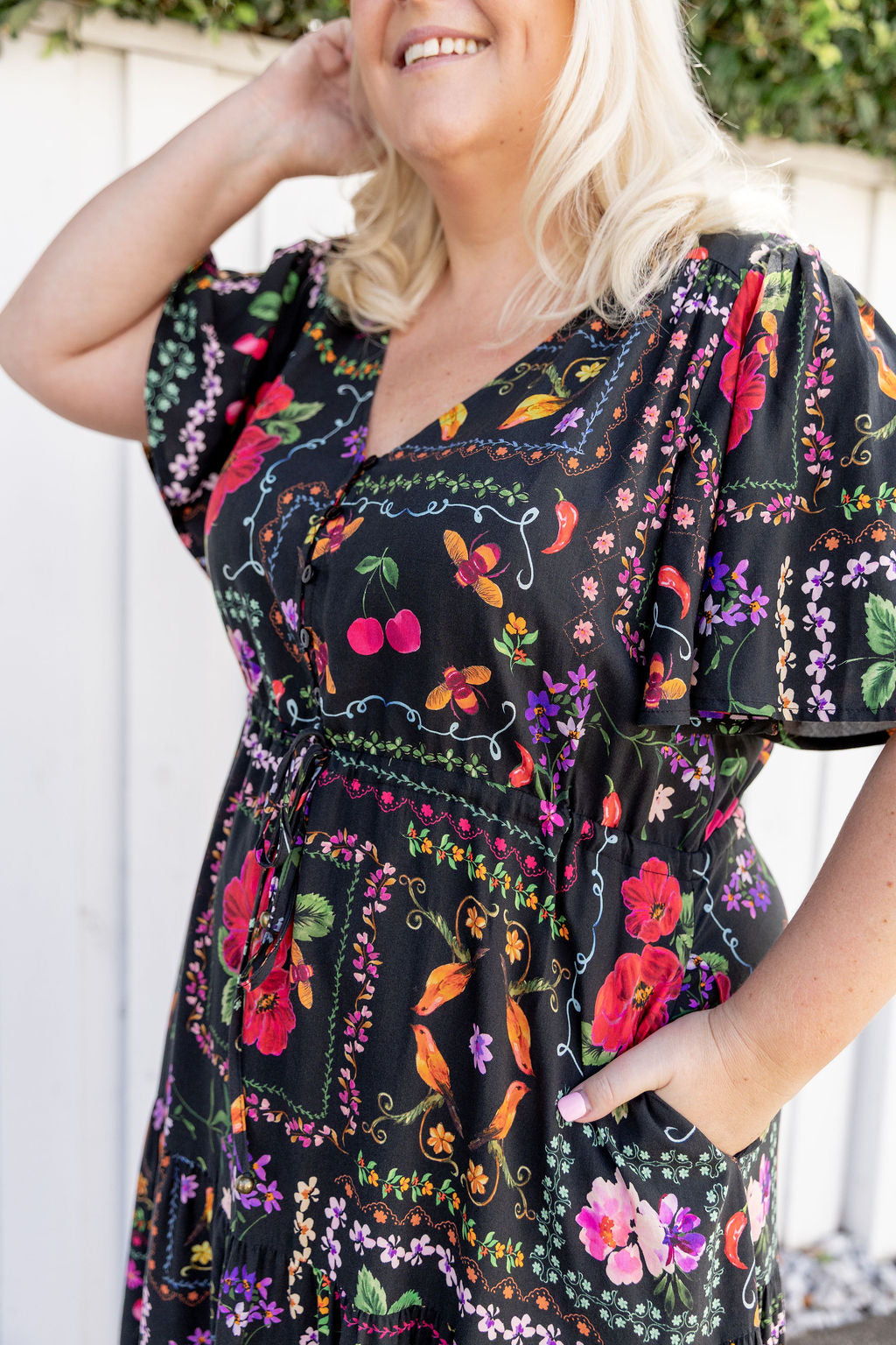 Bonnie Maxi Dress in Sweet Bee