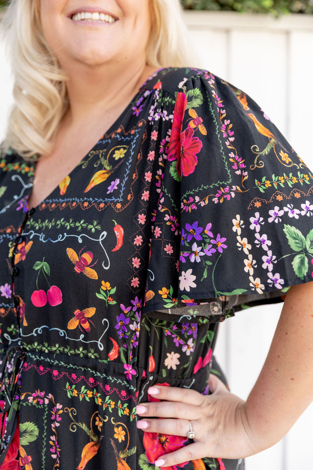 Bonnie Maxi Dress in Sweet Bee