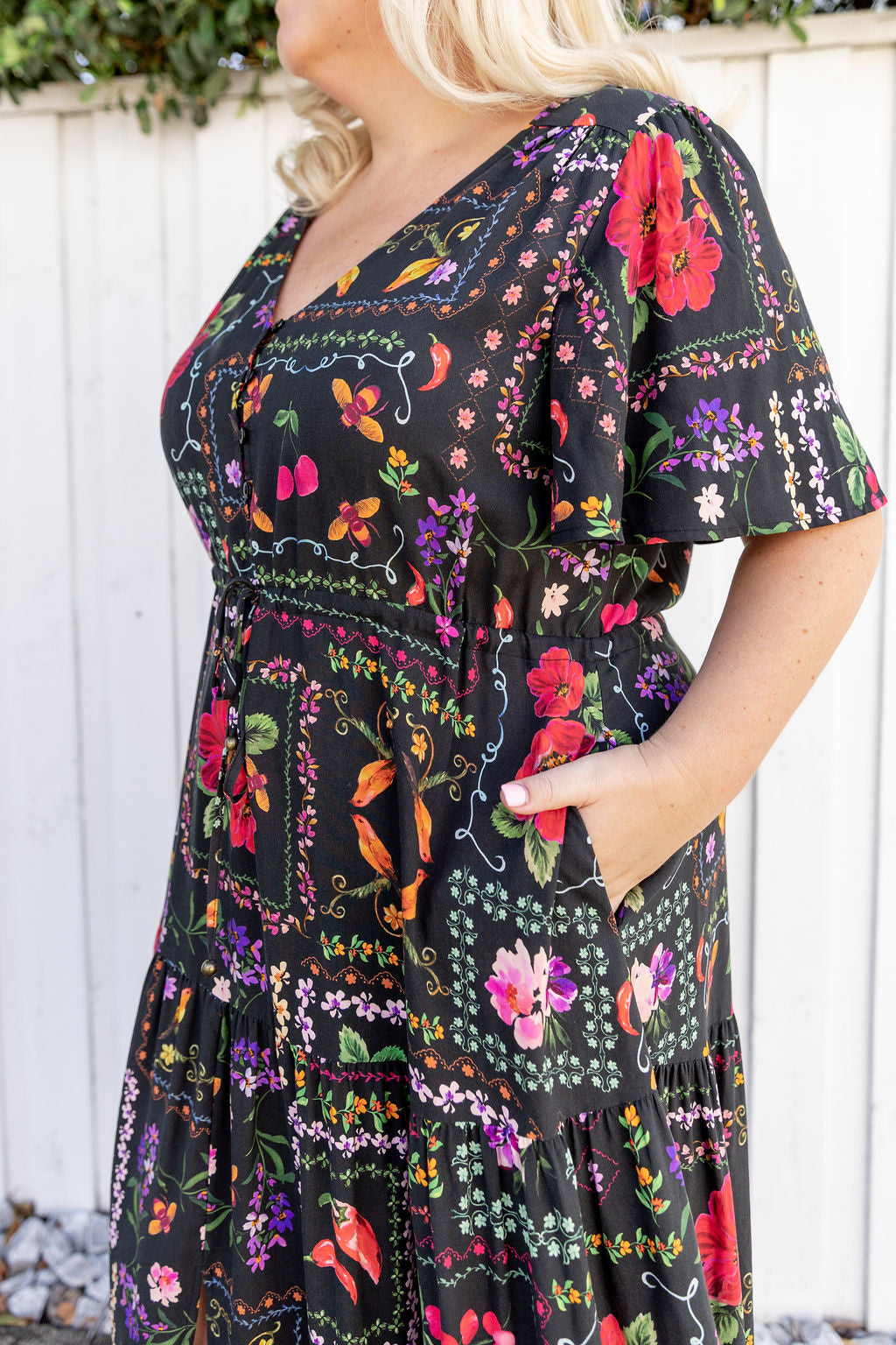 Bonnie Maxi Dress in Sweet Bee