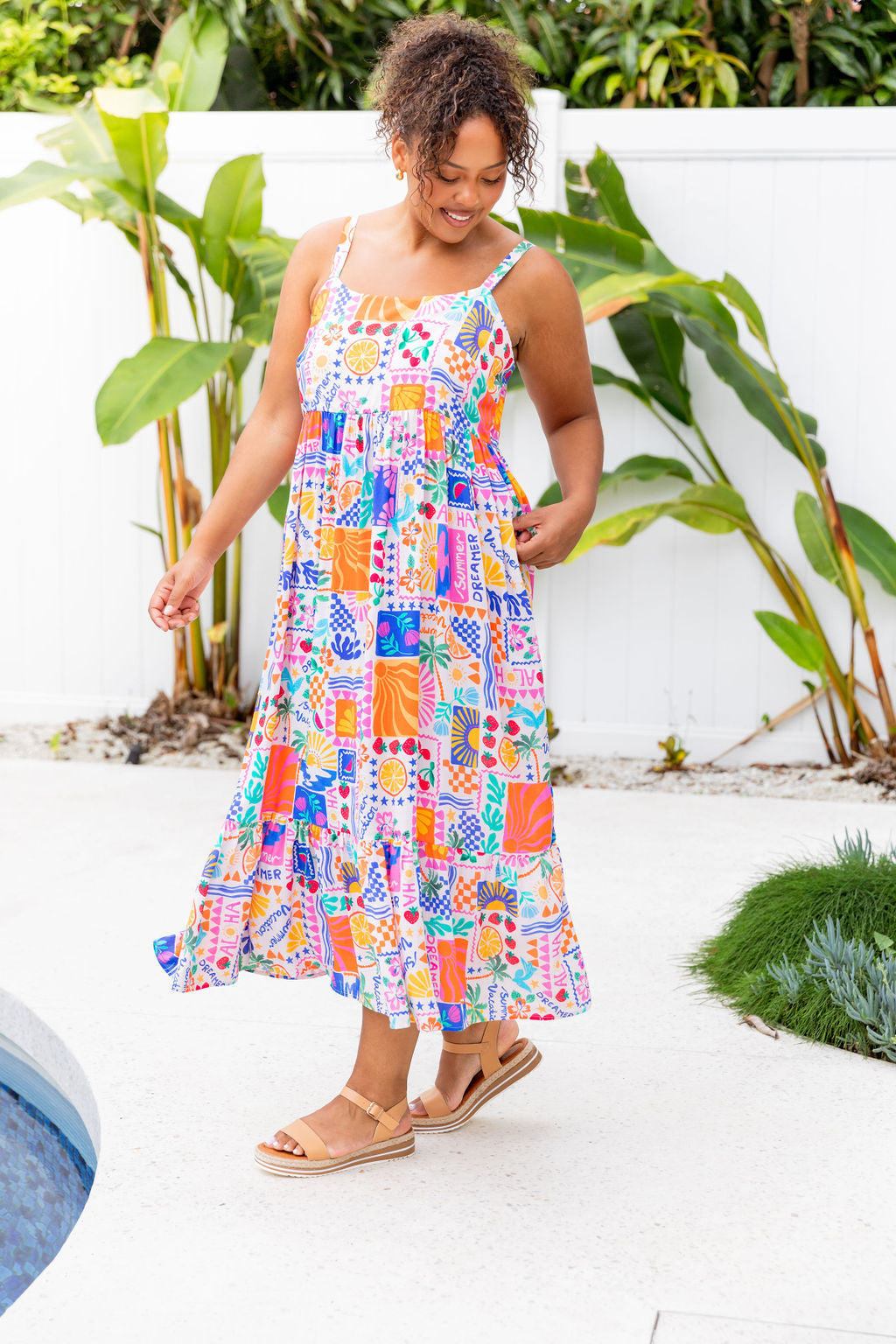 Evie Linen Blend Maxi Dress in Summer Vacation