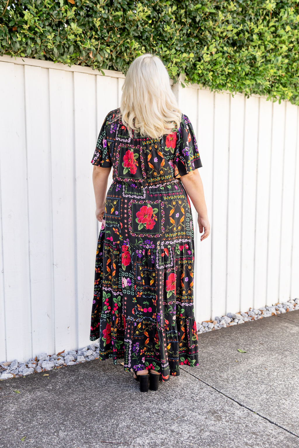 Bonnie Maxi Dress in Sweet Bee