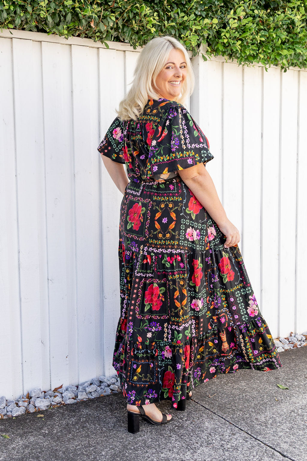 Bonnie Maxi Dress in Sweet Bee