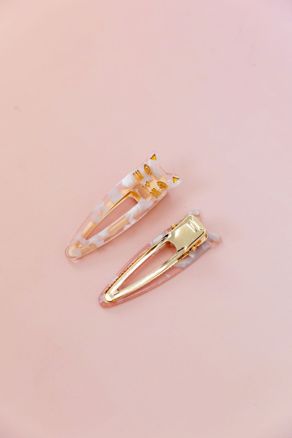 Cat Hair Clips in Pearl