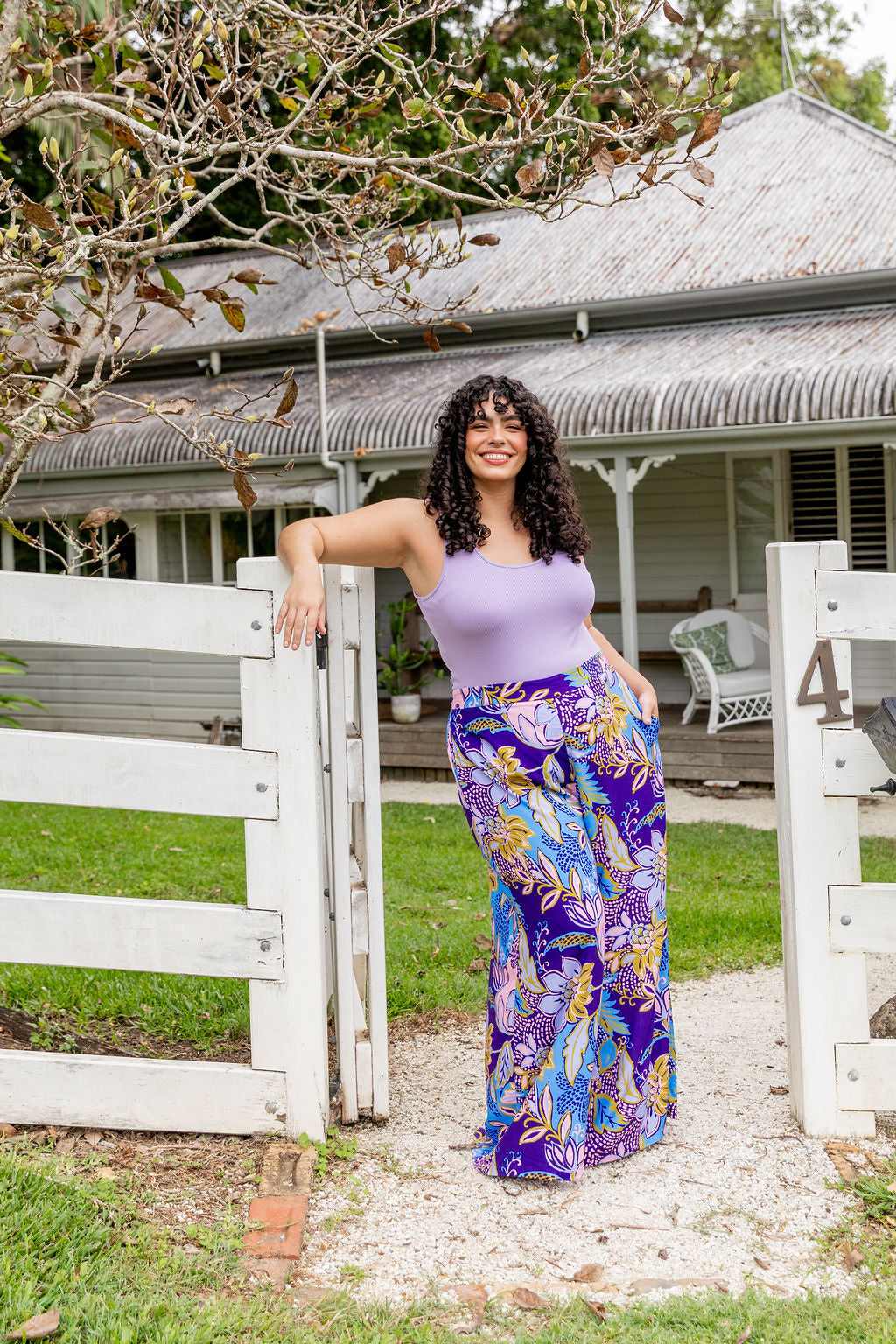 Larsa Pant in Kosum