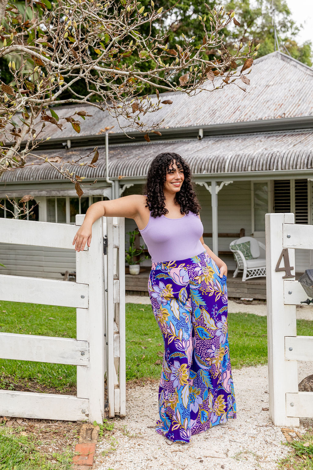 Larsa Pant in Kosum